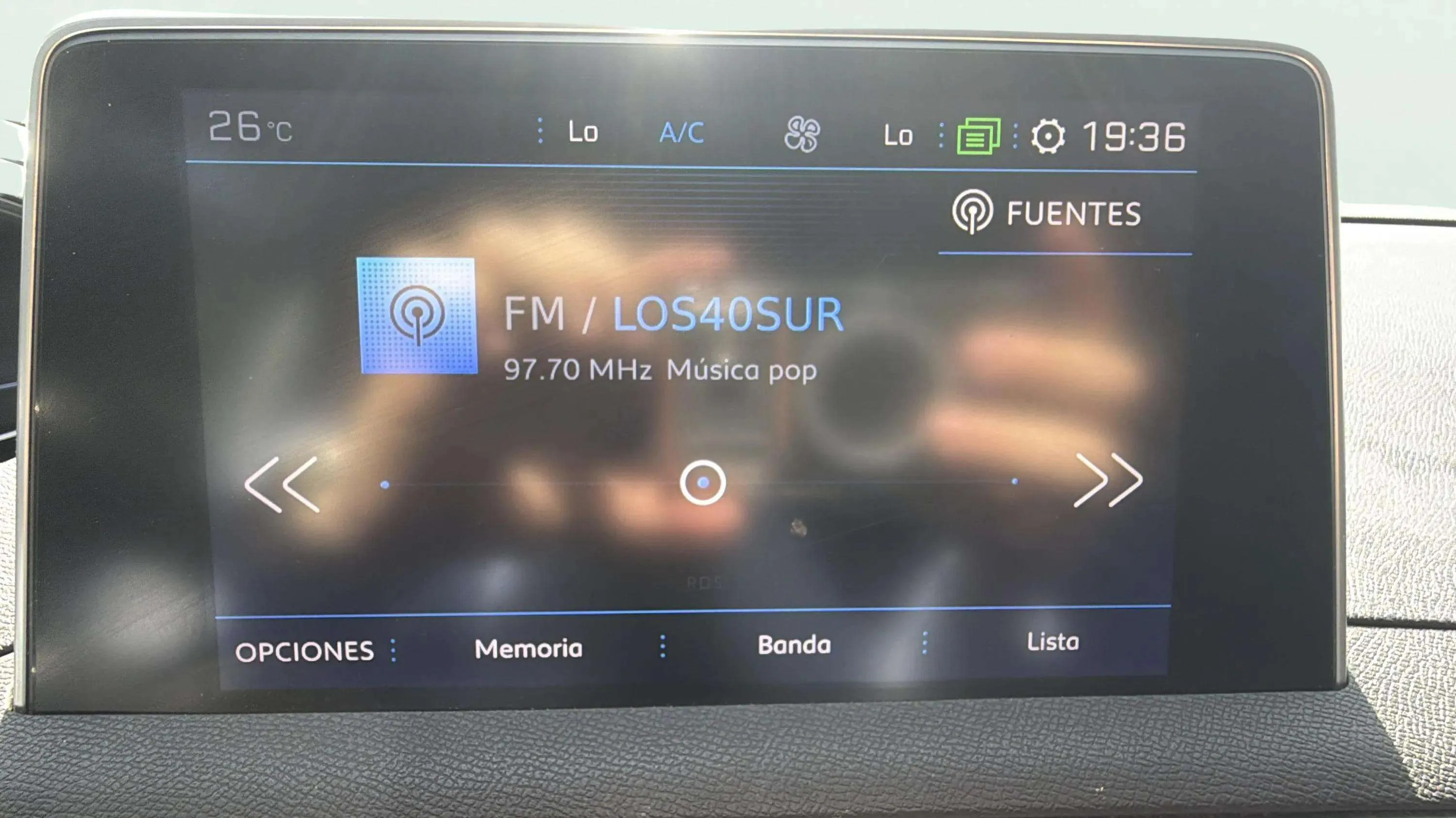 Peugeot 5008 1.5 BlueHDi Allure EAT8 - foto 22
