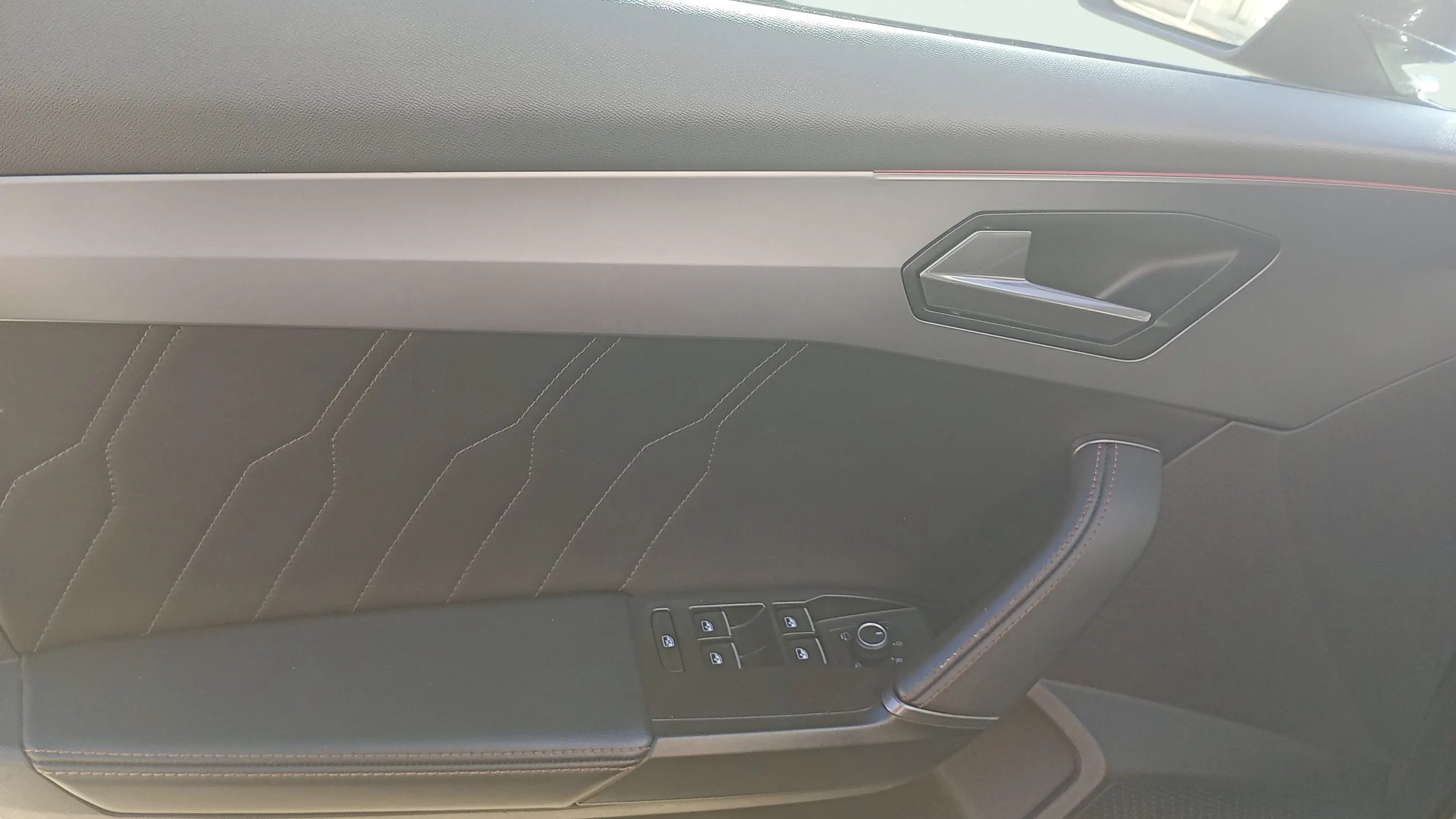 Cupra Formentor 1.5 TSI DSG - foto 18