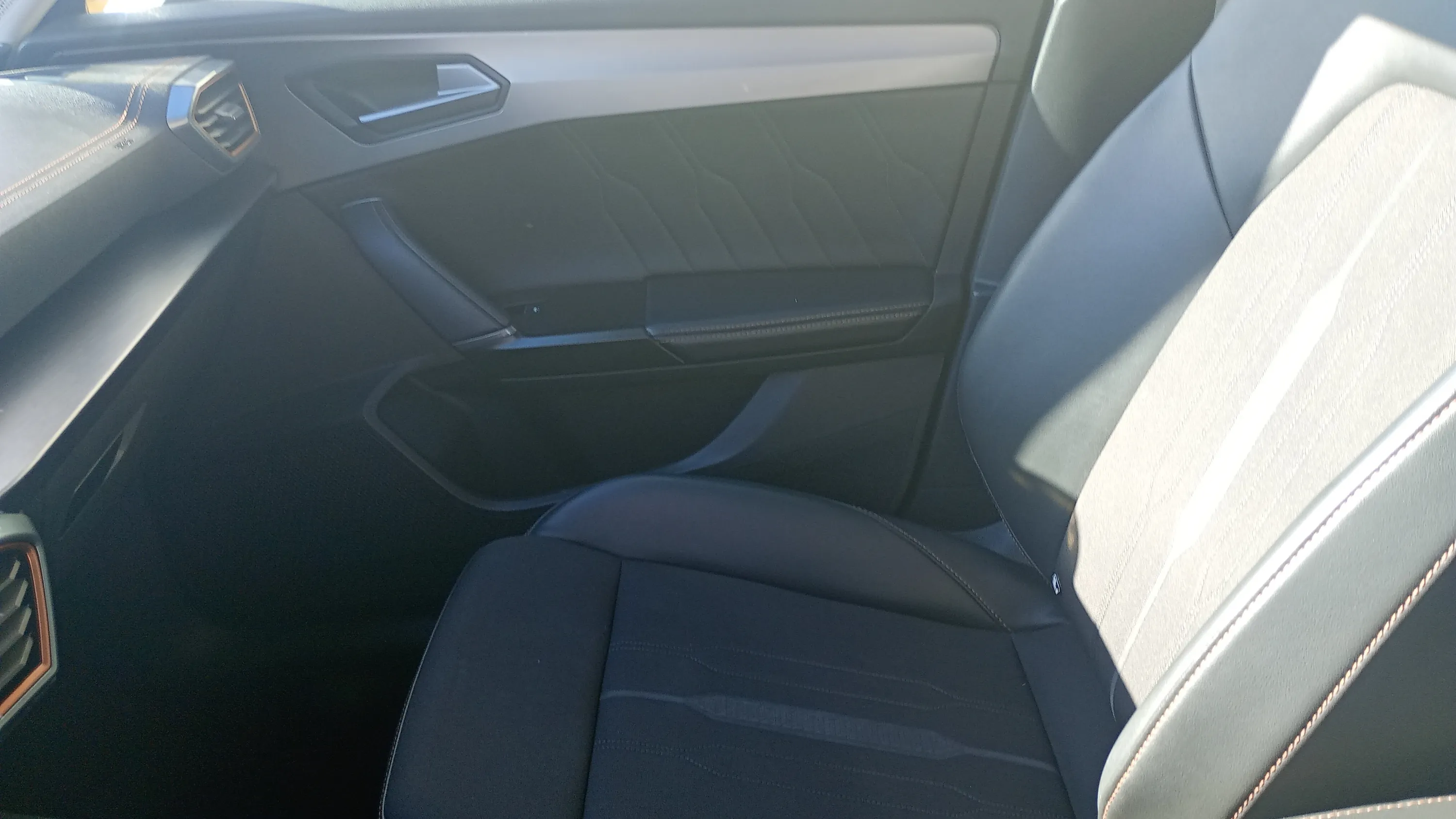 Cupra Formentor 1.5 TSI DSG - foto 12