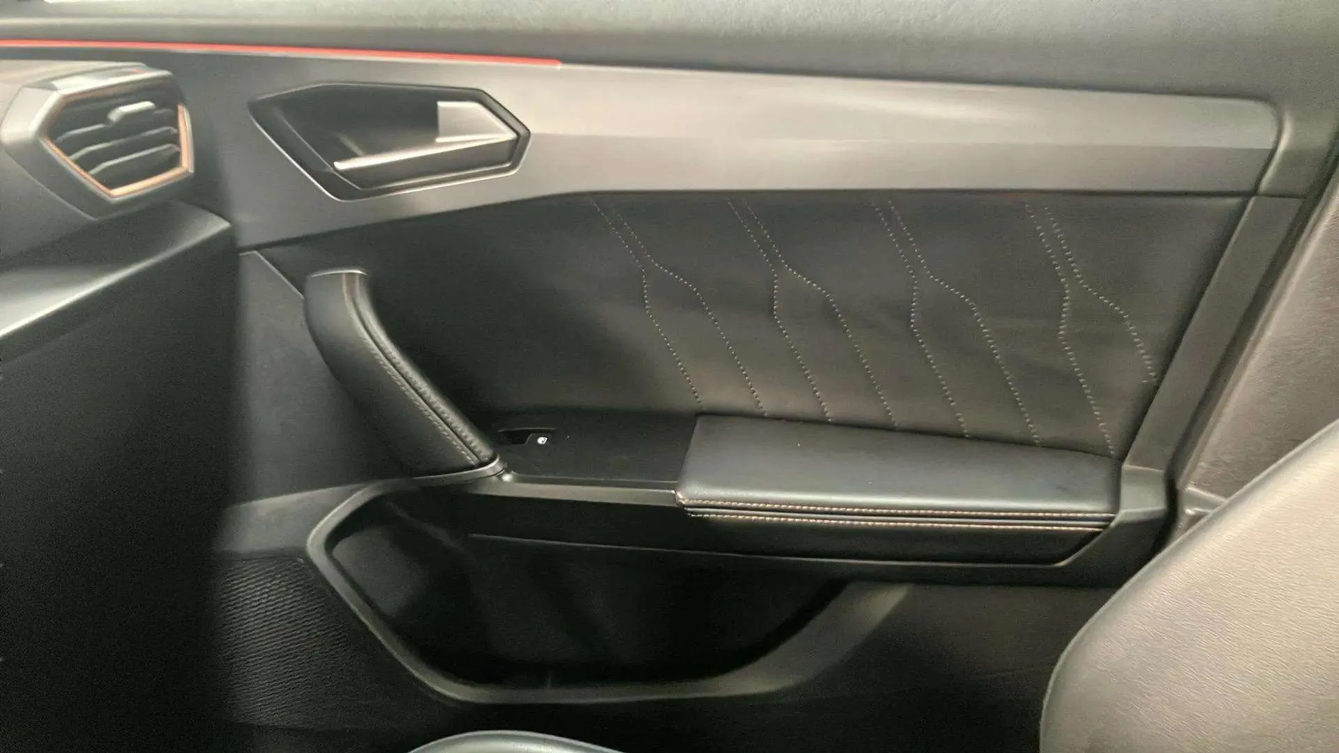 Cupra Formentor 1.5 TSI DSG - foto 15