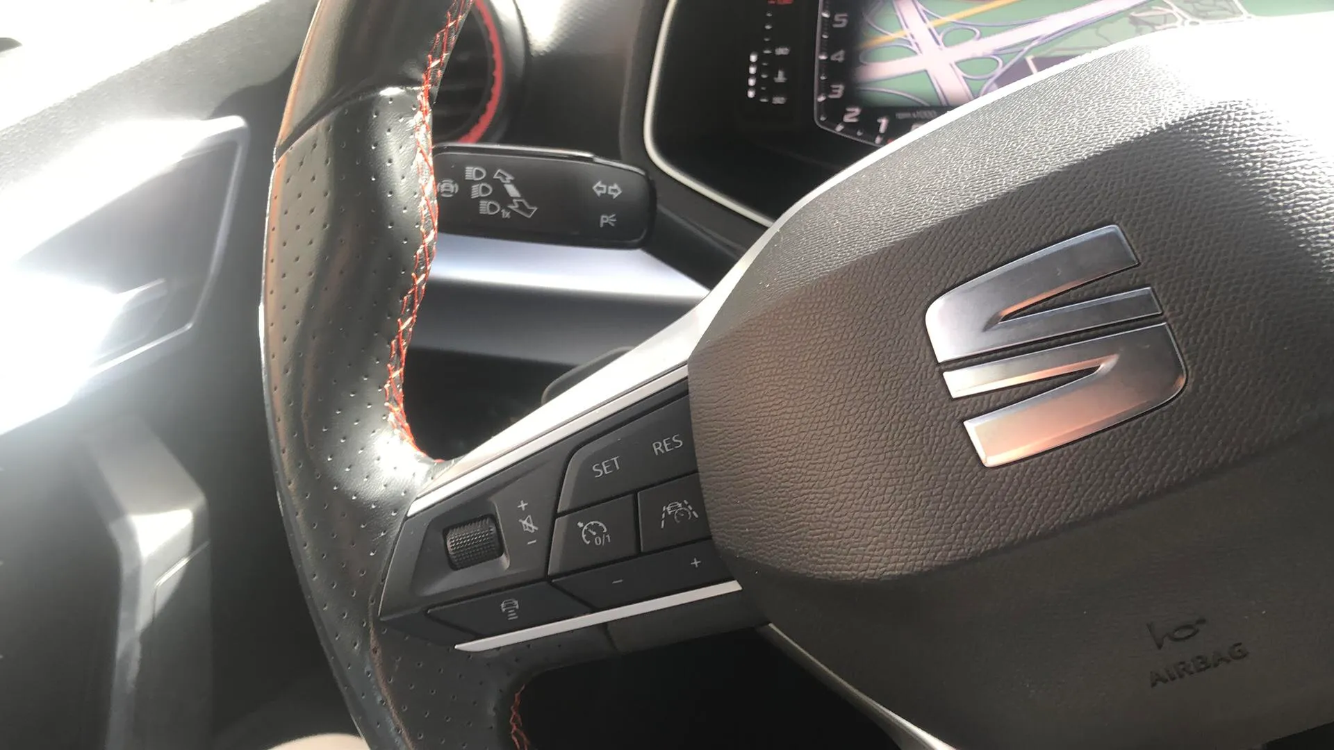 SEAT Arona 1.5 TSI DSG FR XL - foto 28