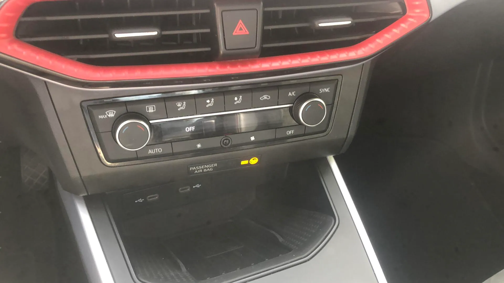 SEAT Arona 1.5 TSI DSG FR XL - foto 25