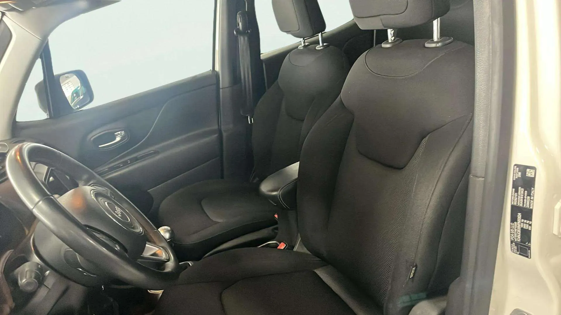 Jeep Renegade Longitude 1.0G 4x2 - foto 23