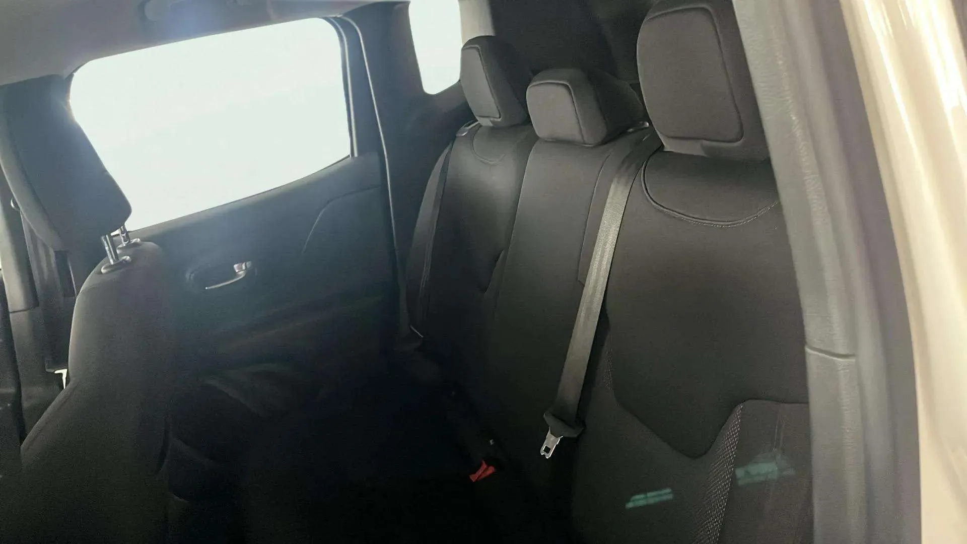Jeep Renegade Longitude 1.0G 4x2 - foto 24