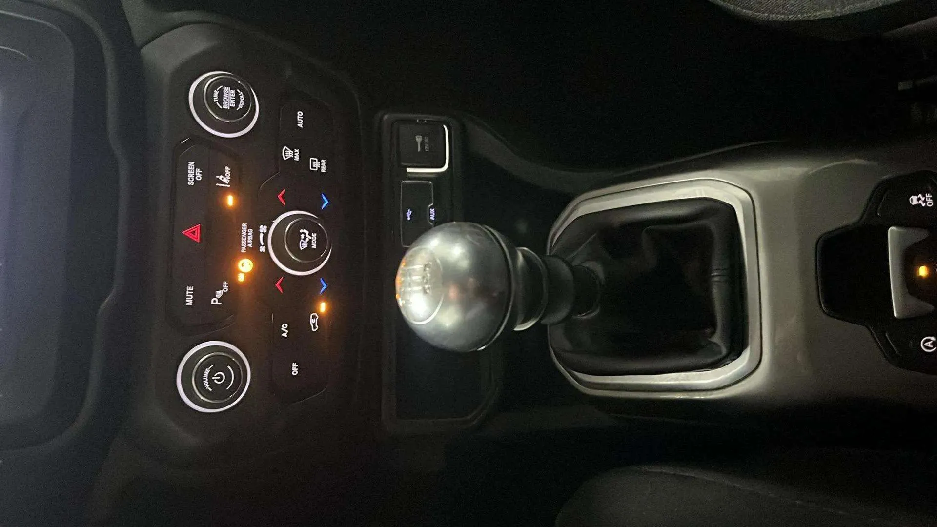 Jeep Renegade Longitude 1.0G 4x2 - foto 20