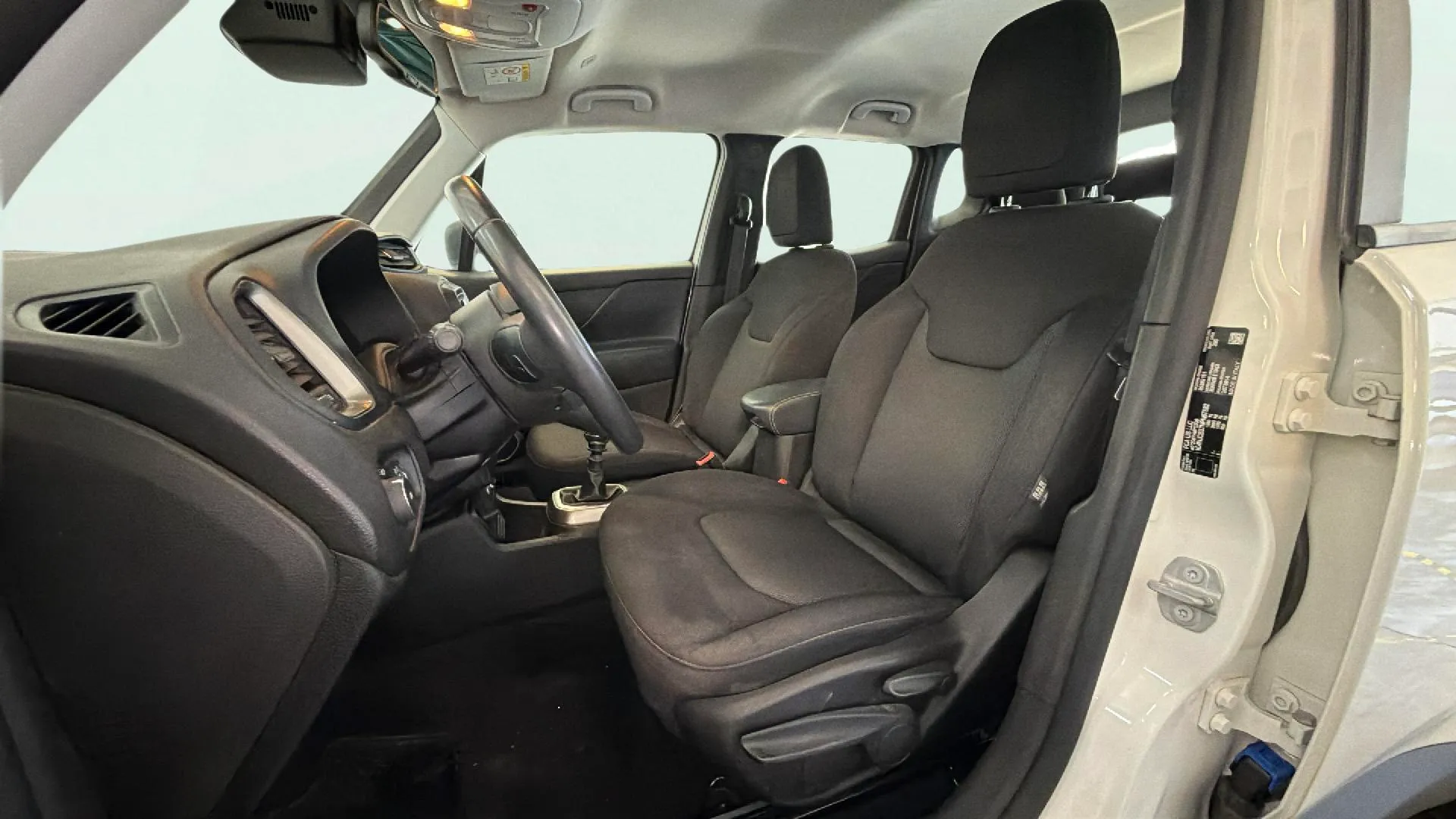 Jeep Renegade Longitude 1.0G 4x2 - foto 19