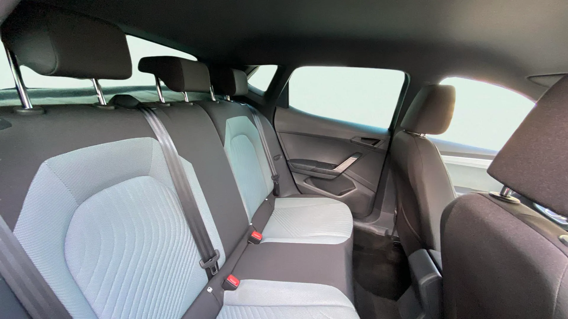 SEAT Ibiza 1.0 TSI Special Edition - foto 17