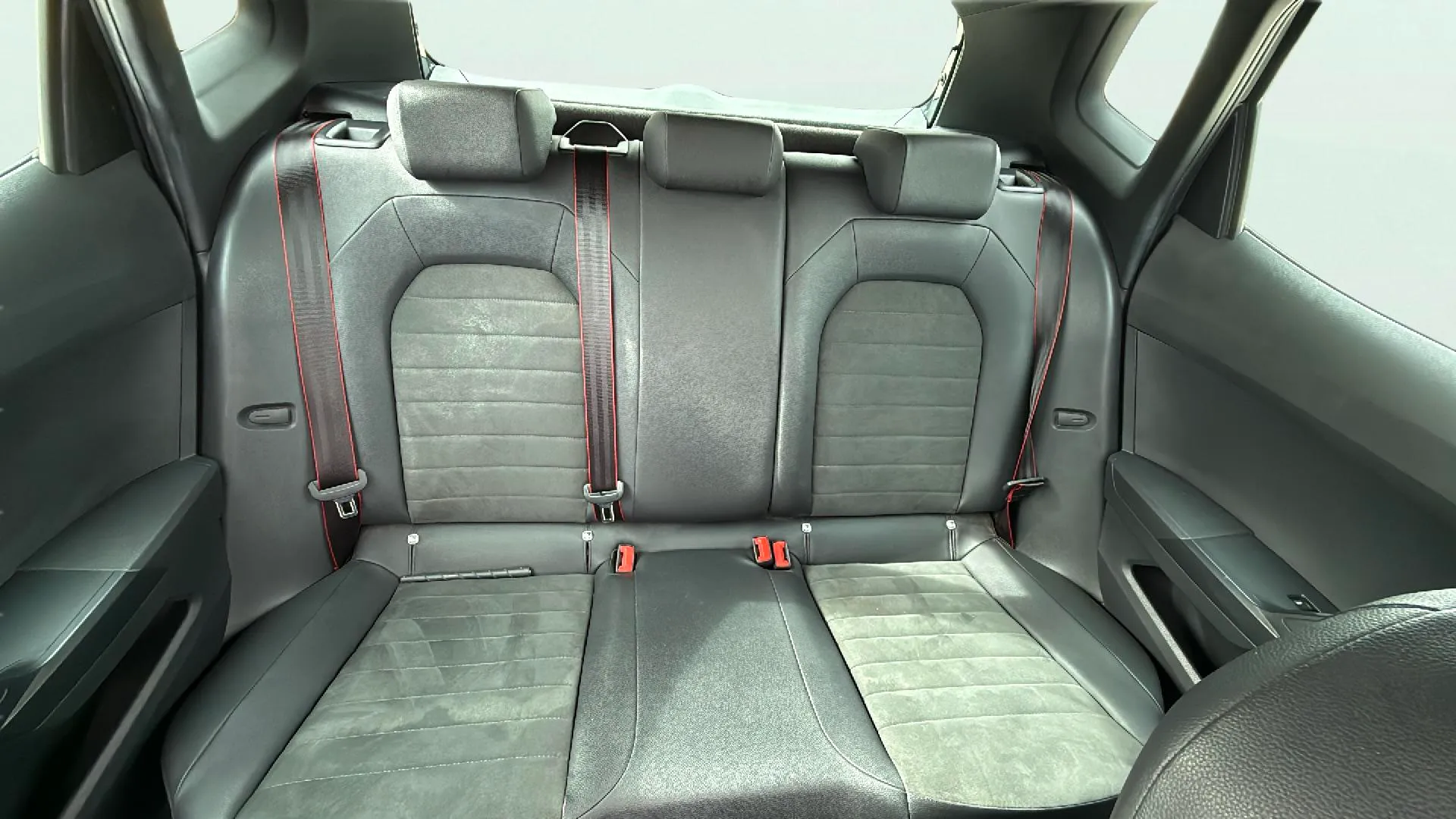 SEAT Arona 1.5 TSI DSG FR XL - foto 15