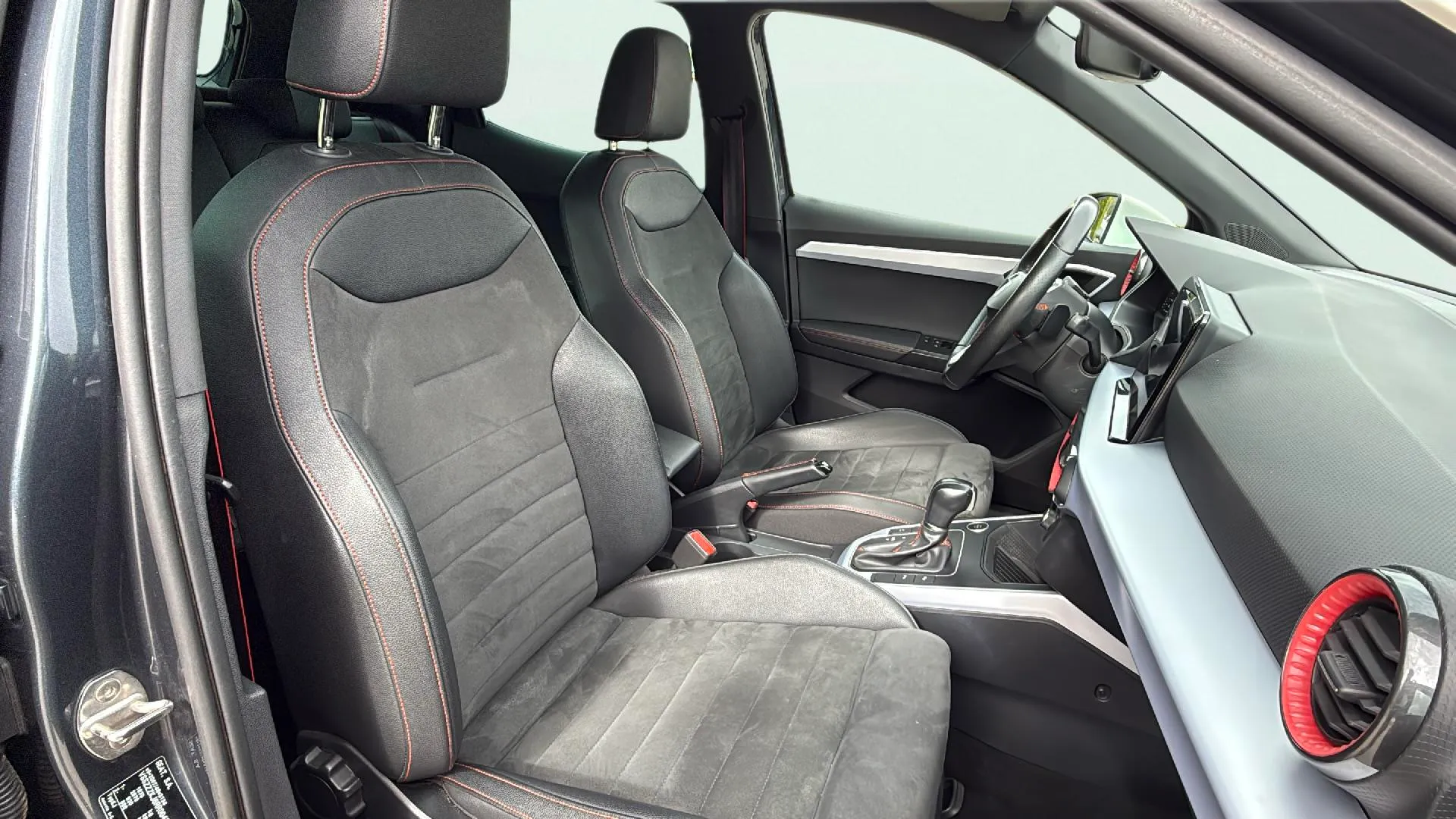 SEAT Arona 1.5 TSI DSG FR XL - foto 14
