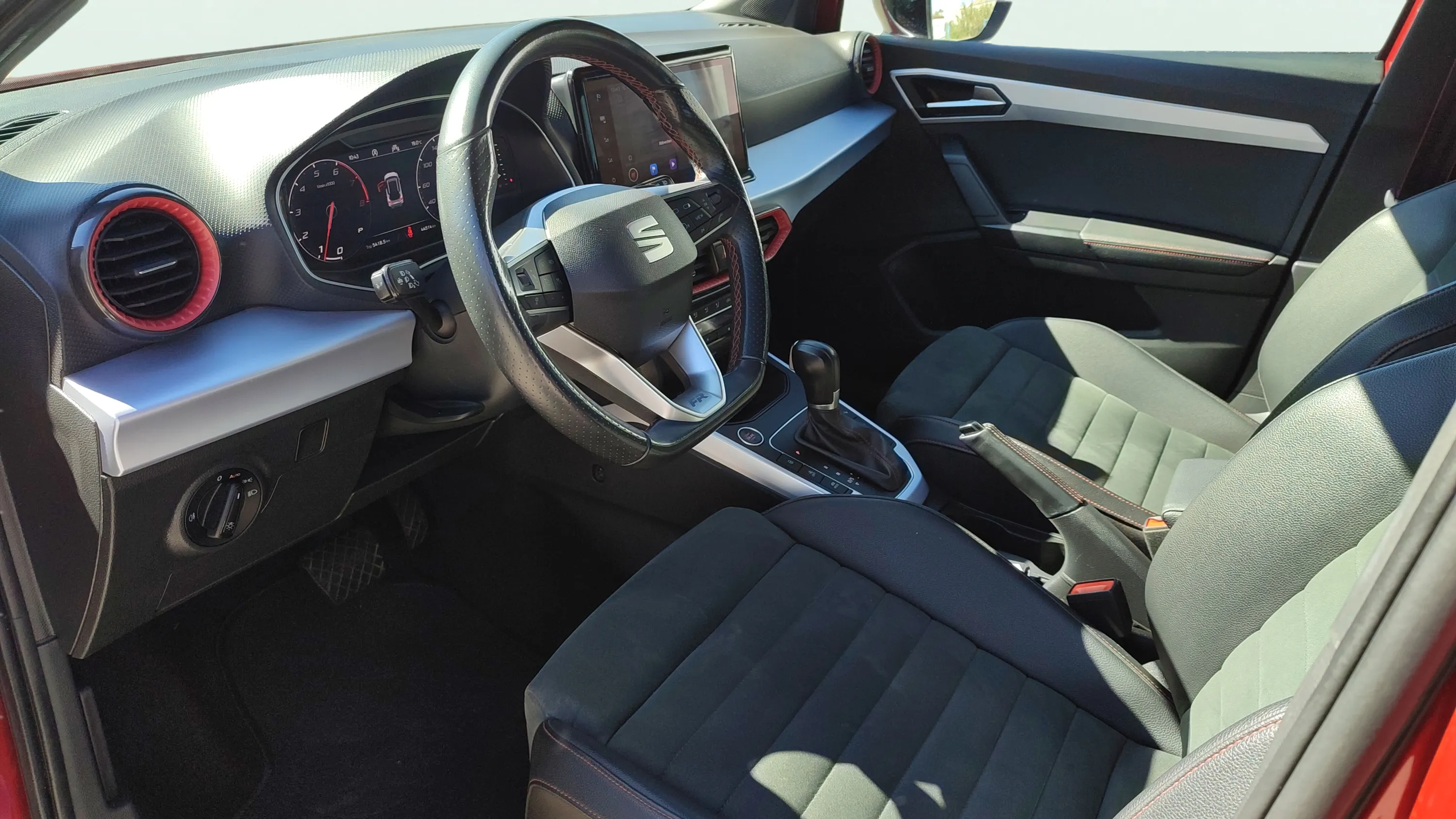 SEAT Arona 1.5 TSI DSG FR XL - foto 10