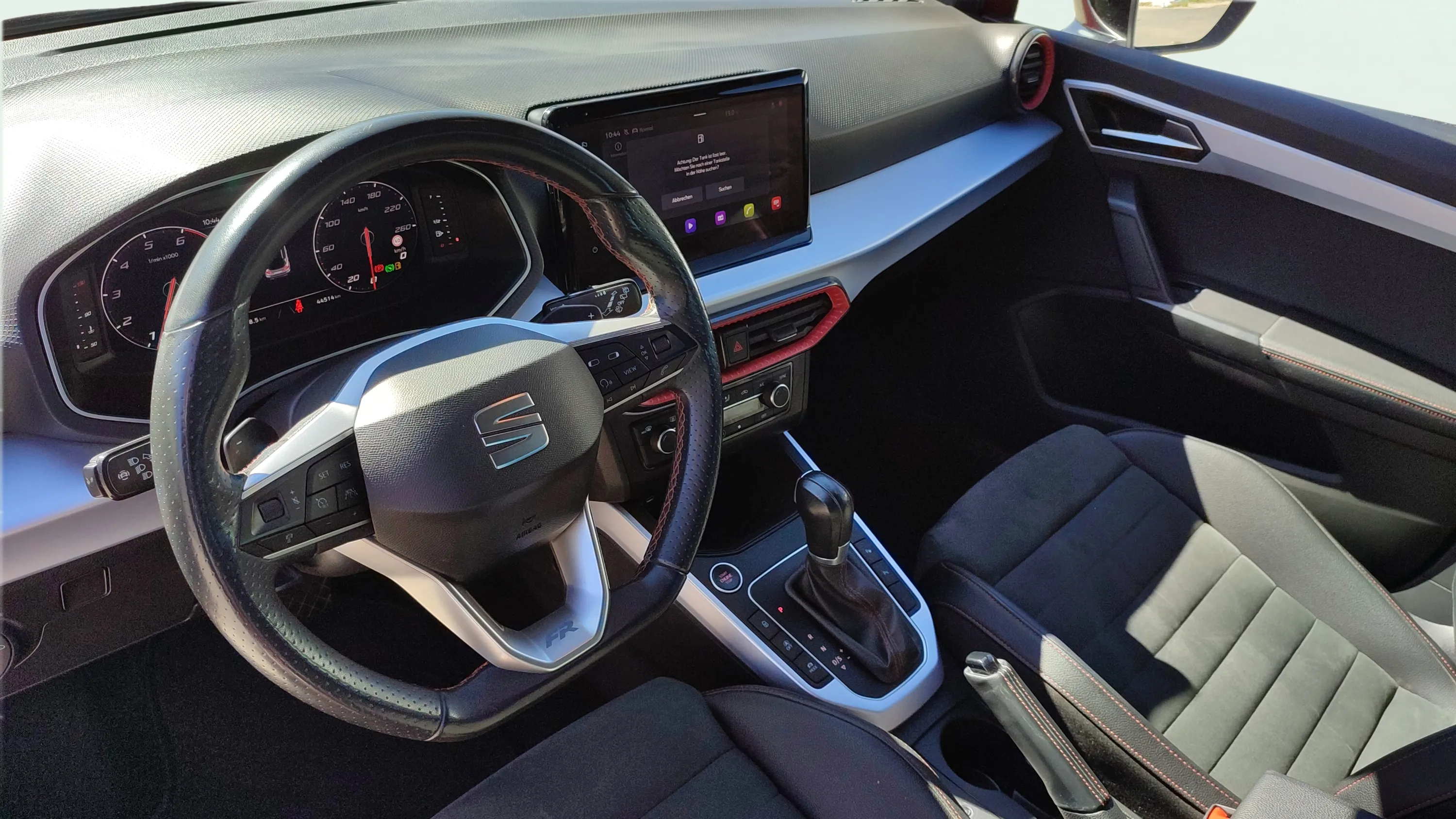 SEAT Arona 1.5 TSI DSG FR XL - foto 11