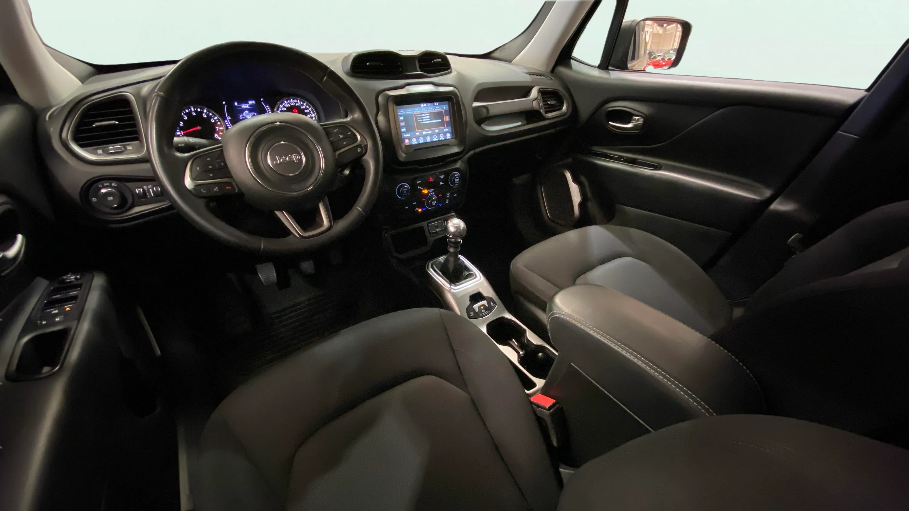 Jeep Renegade Longitude 1.0G 4x2 - foto 28