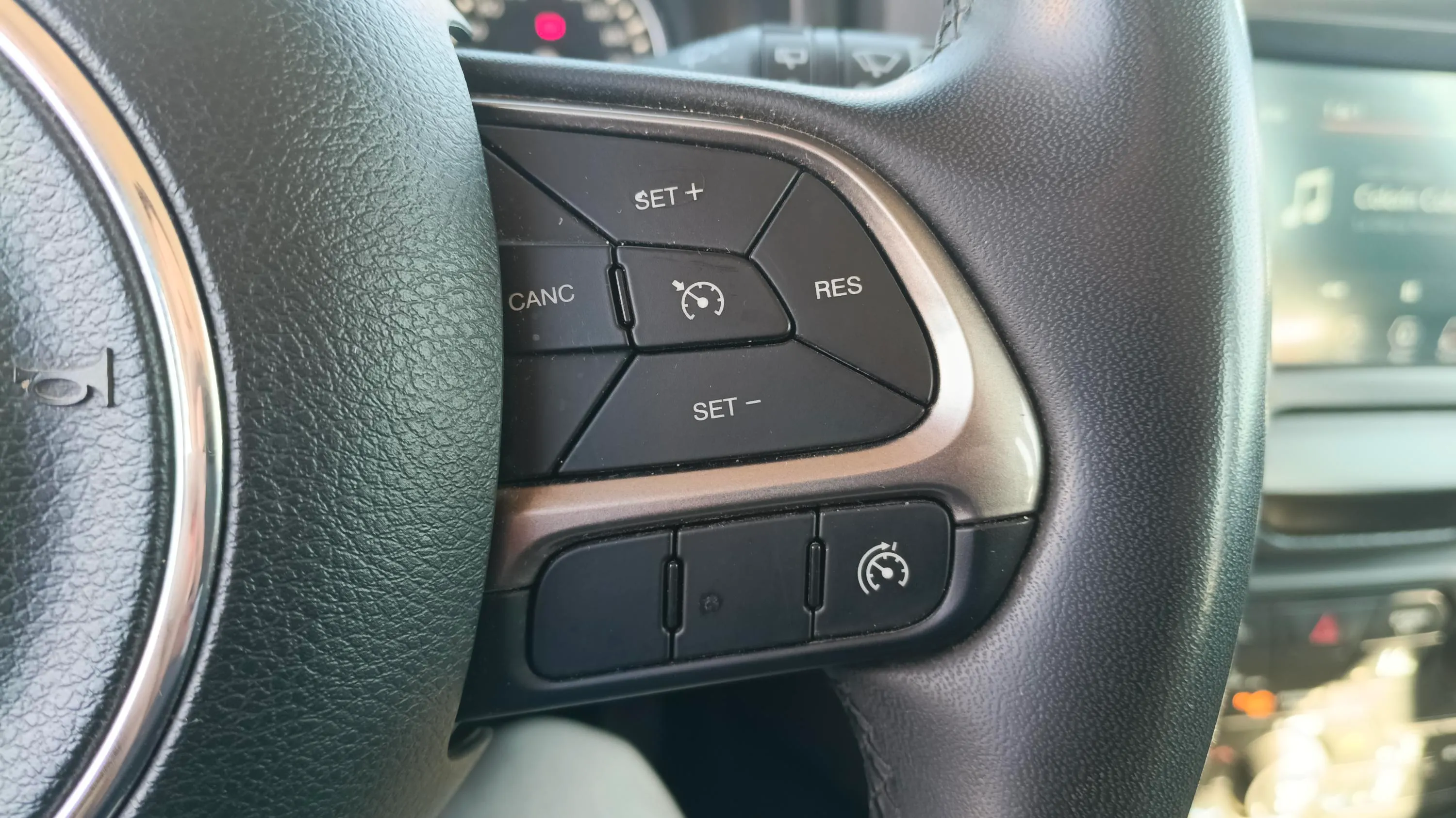 Jeep Renegade Longitude 1.0G 4x2 - foto 16