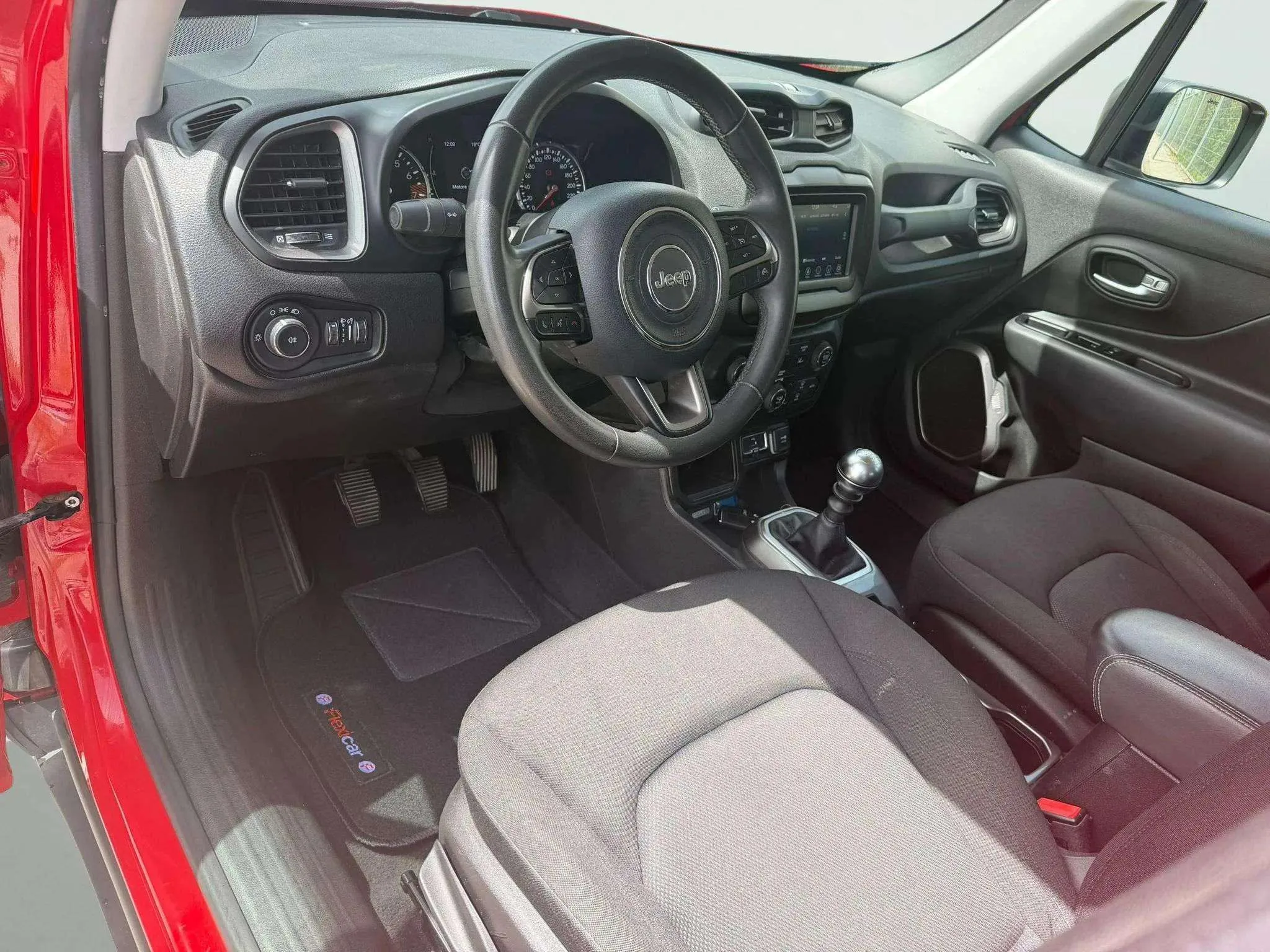 Jeep Renegade Longitude 1.0G 4x2 - foto 12