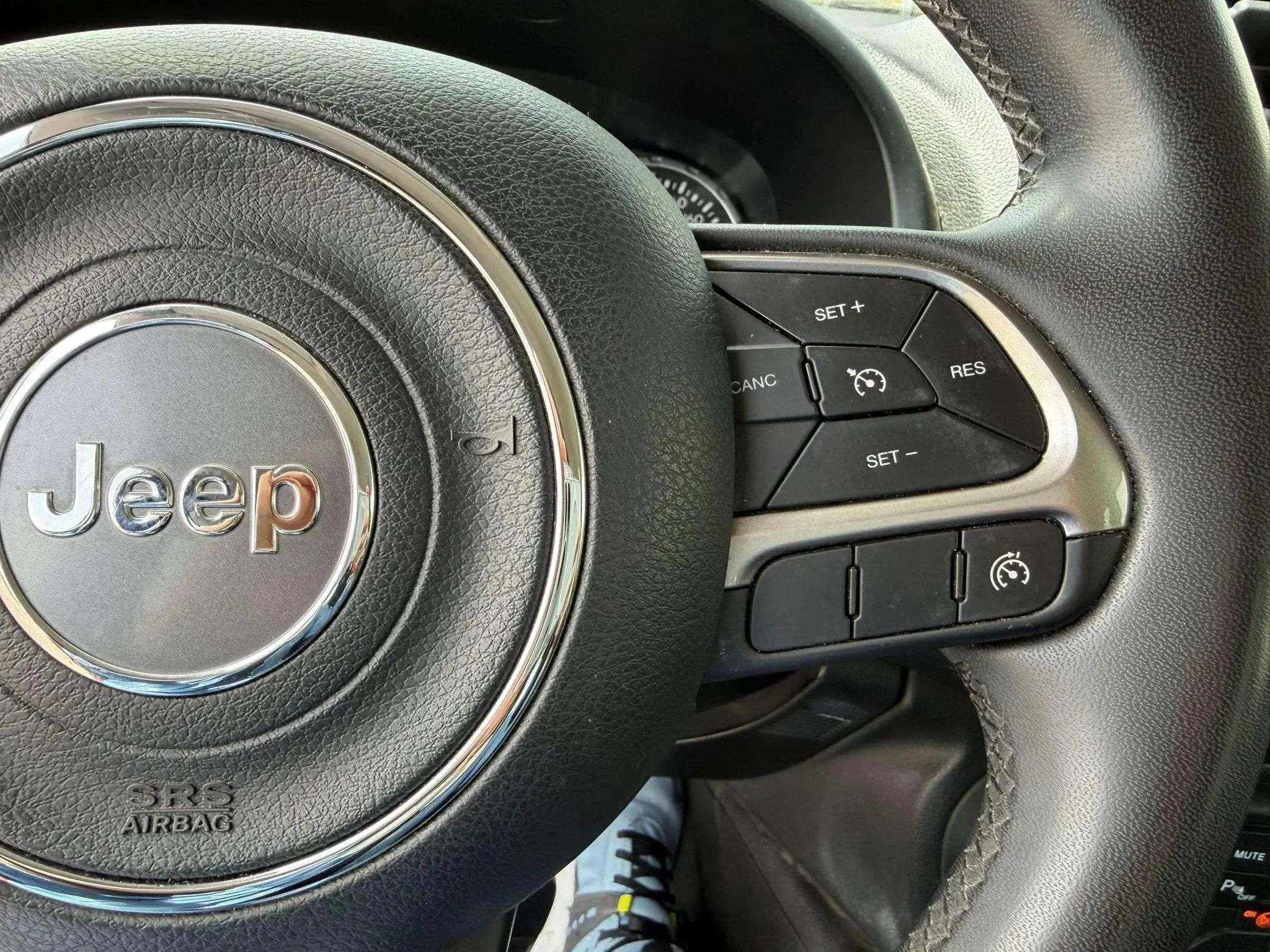 Jeep Renegade Longitude 1.0G 4x2 - foto 13