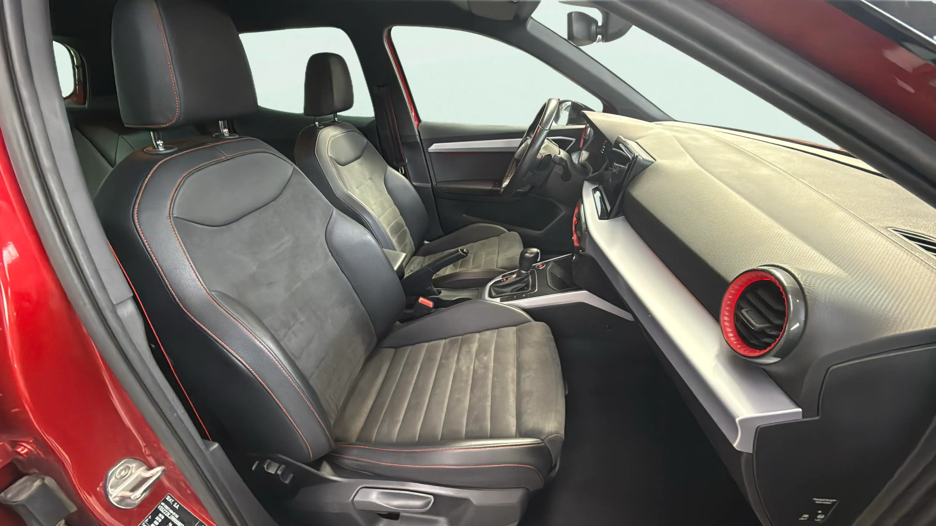 SEAT Arona 1.5 TSI DSG FR - foto 18