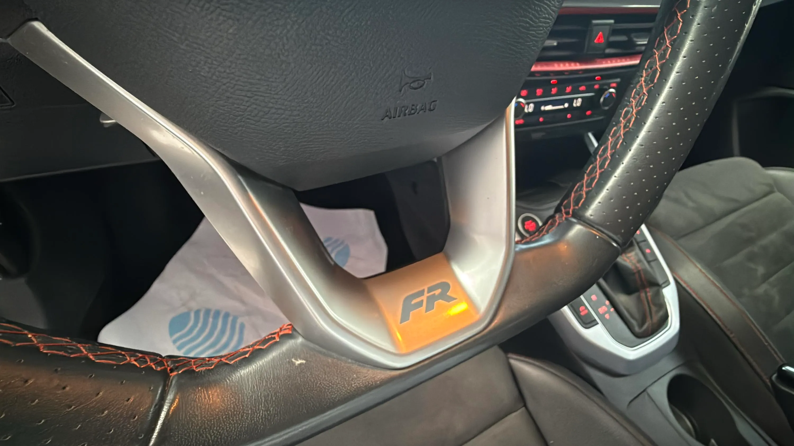 SEAT Arona 1.5 TSI DSG FR - foto 23
