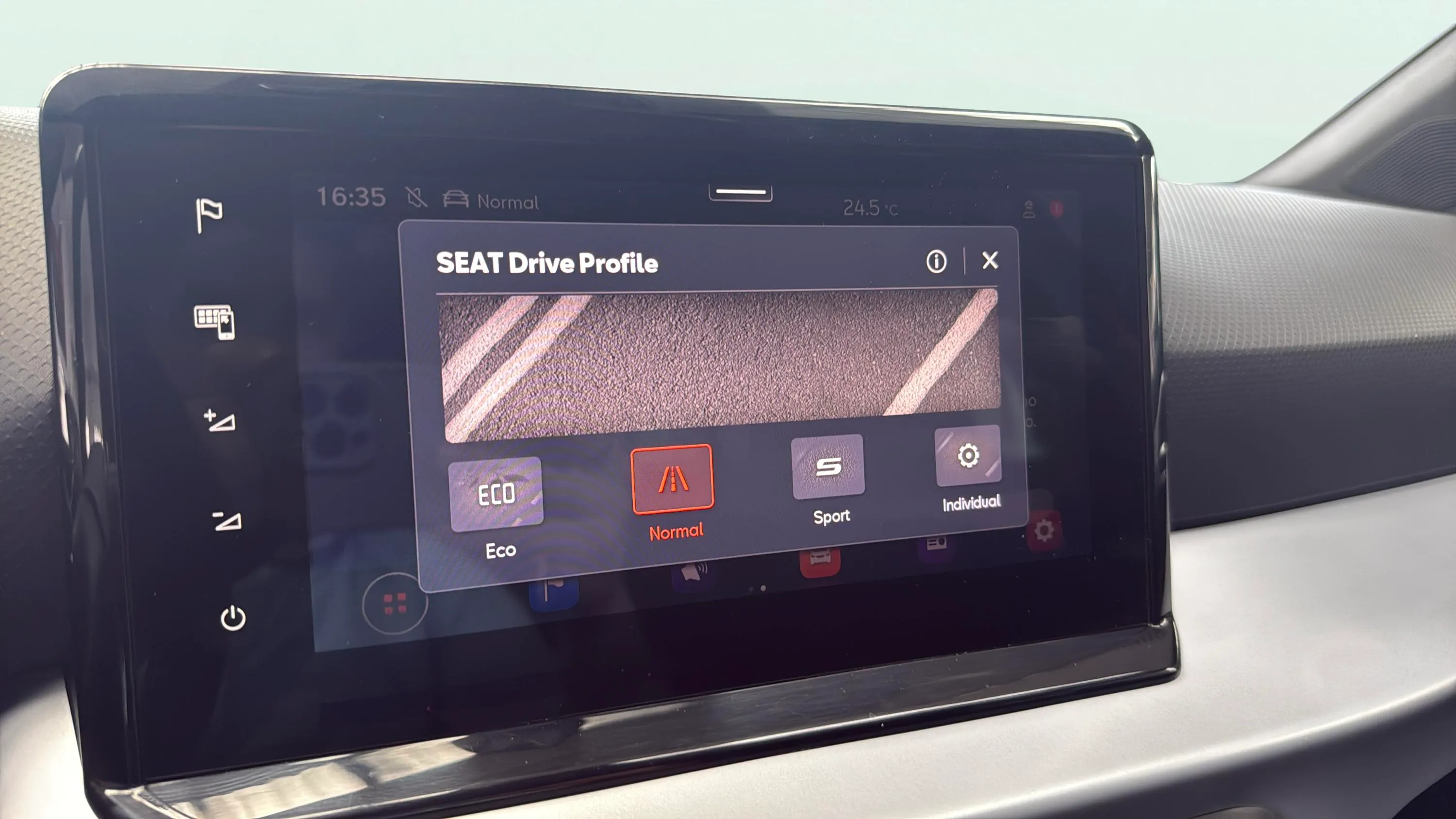 SEAT Arona 1.5 TSI DSG FR - foto 14