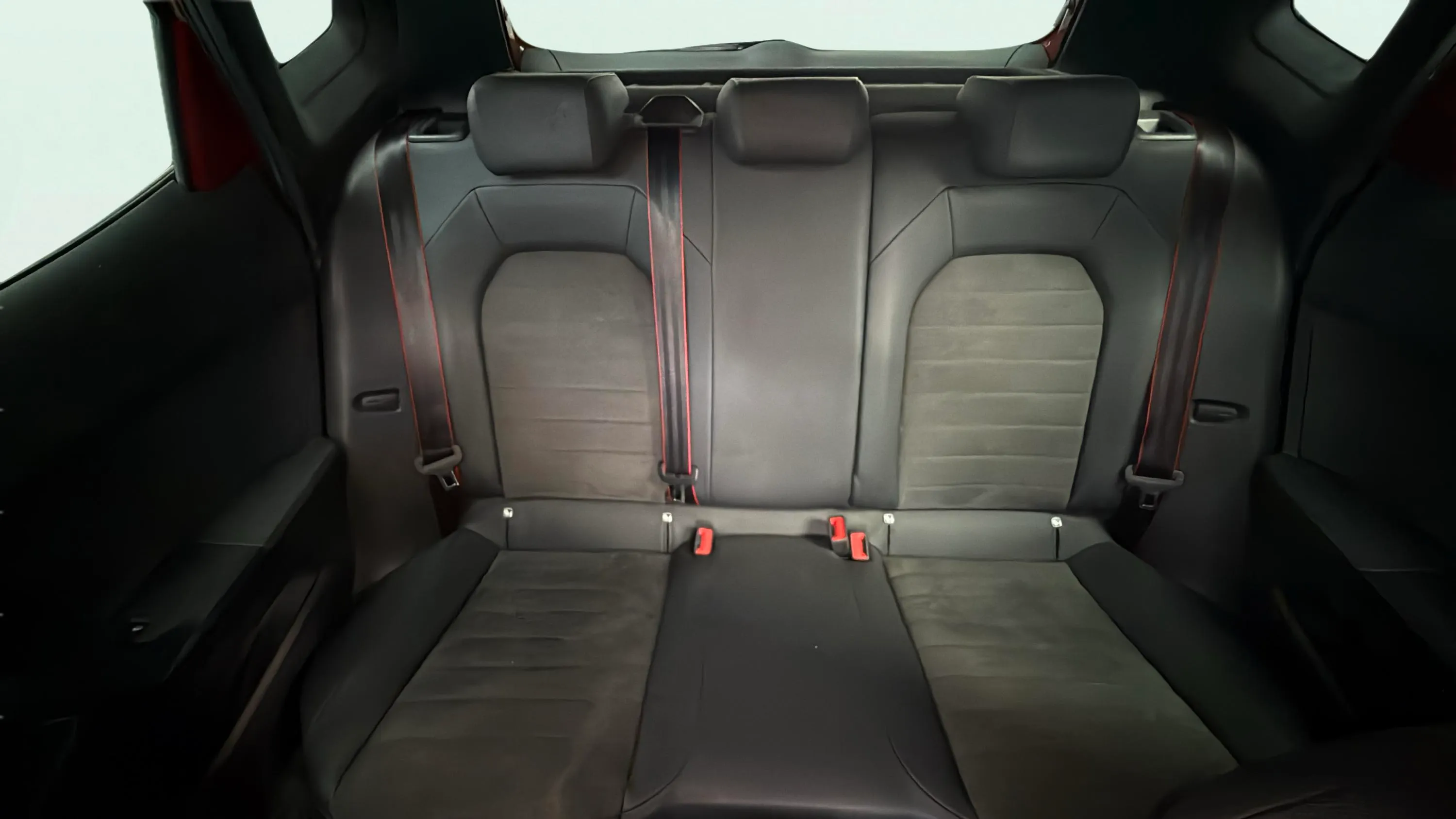 SEAT Arona 1.5 TSI DSG FR - foto 20