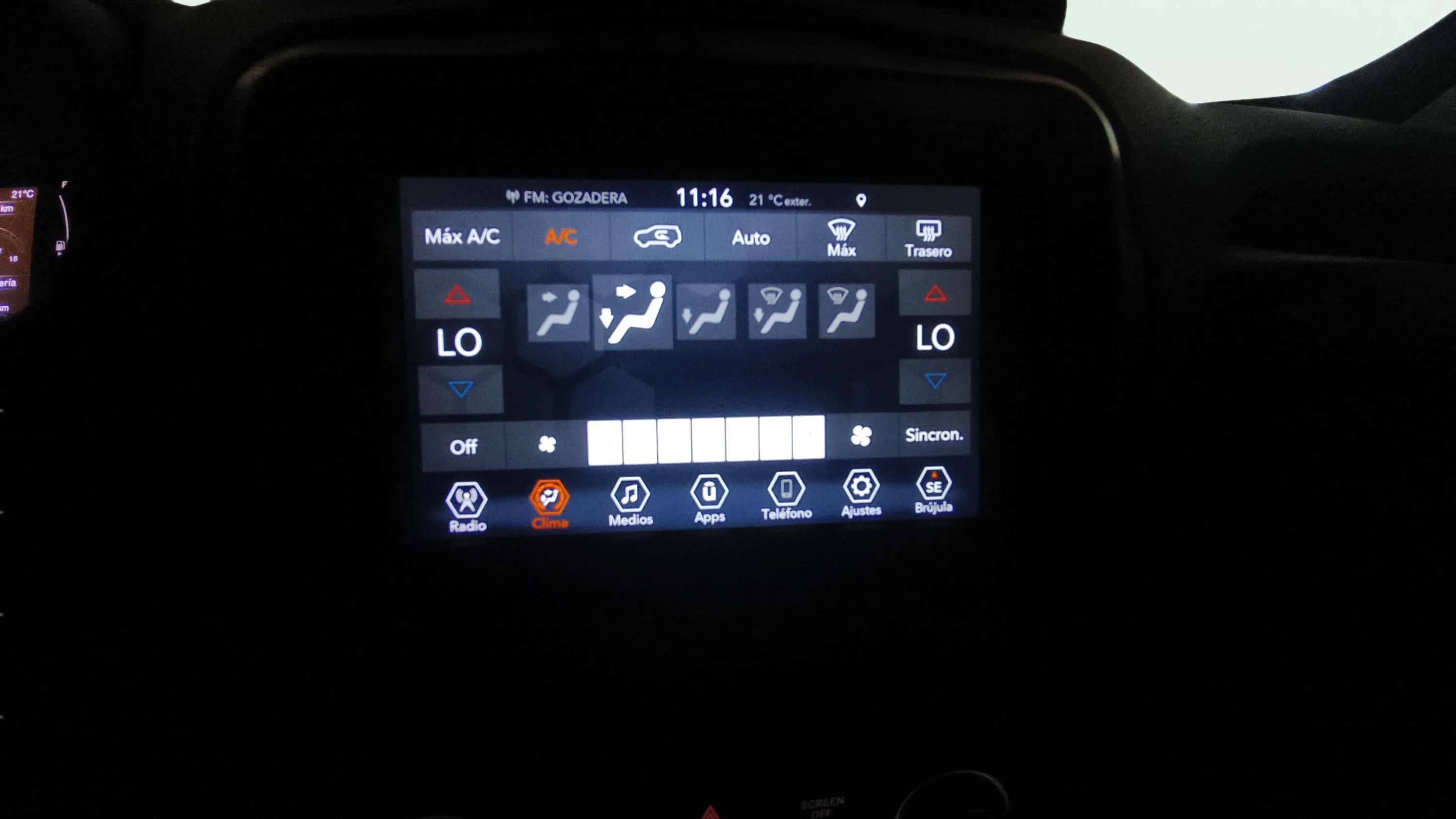Jeep Renegade Longitude 1.0G 4x2 - foto 19
