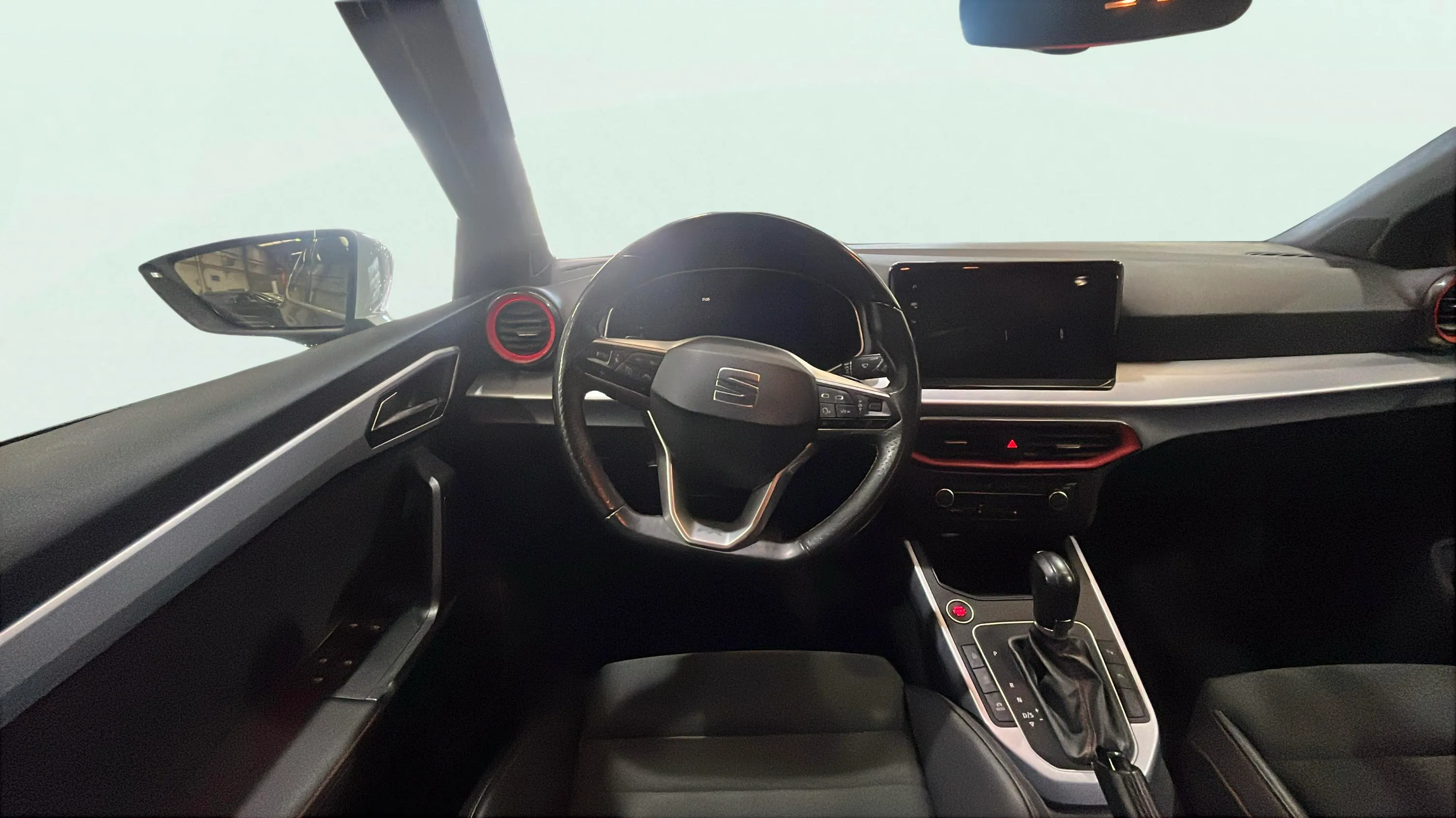SEAT Arona 1.5 TSI DSG FR XL - foto 13