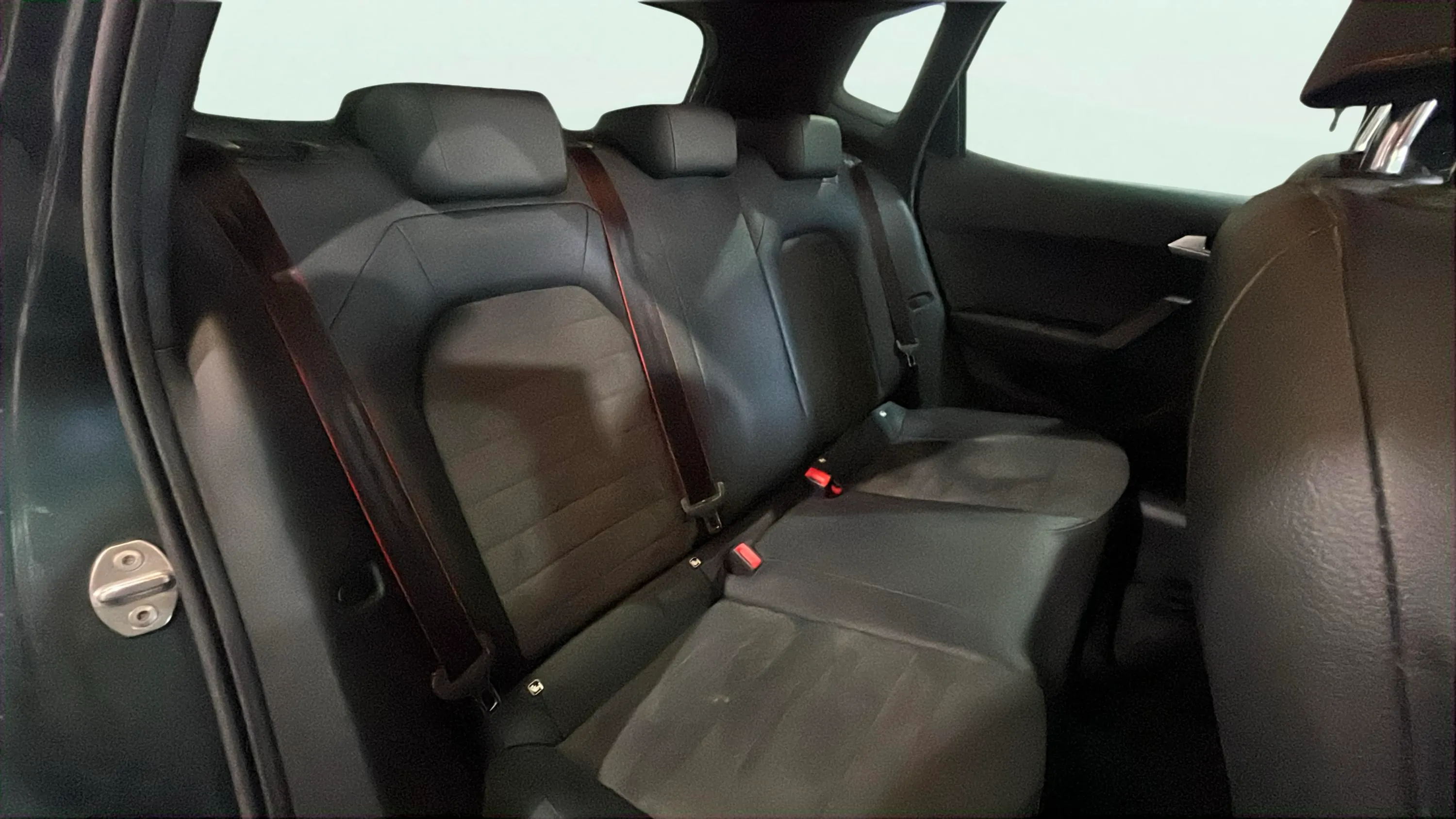 SEAT Arona 1.5 TSI DSG FR XL - foto 17