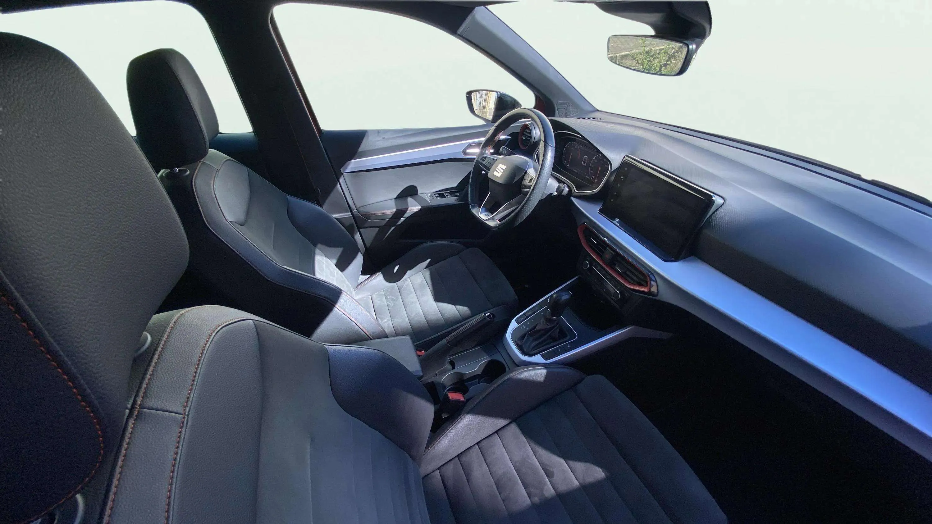 SEAT Arona 1.5 TSI DSG FR XL - foto 17
