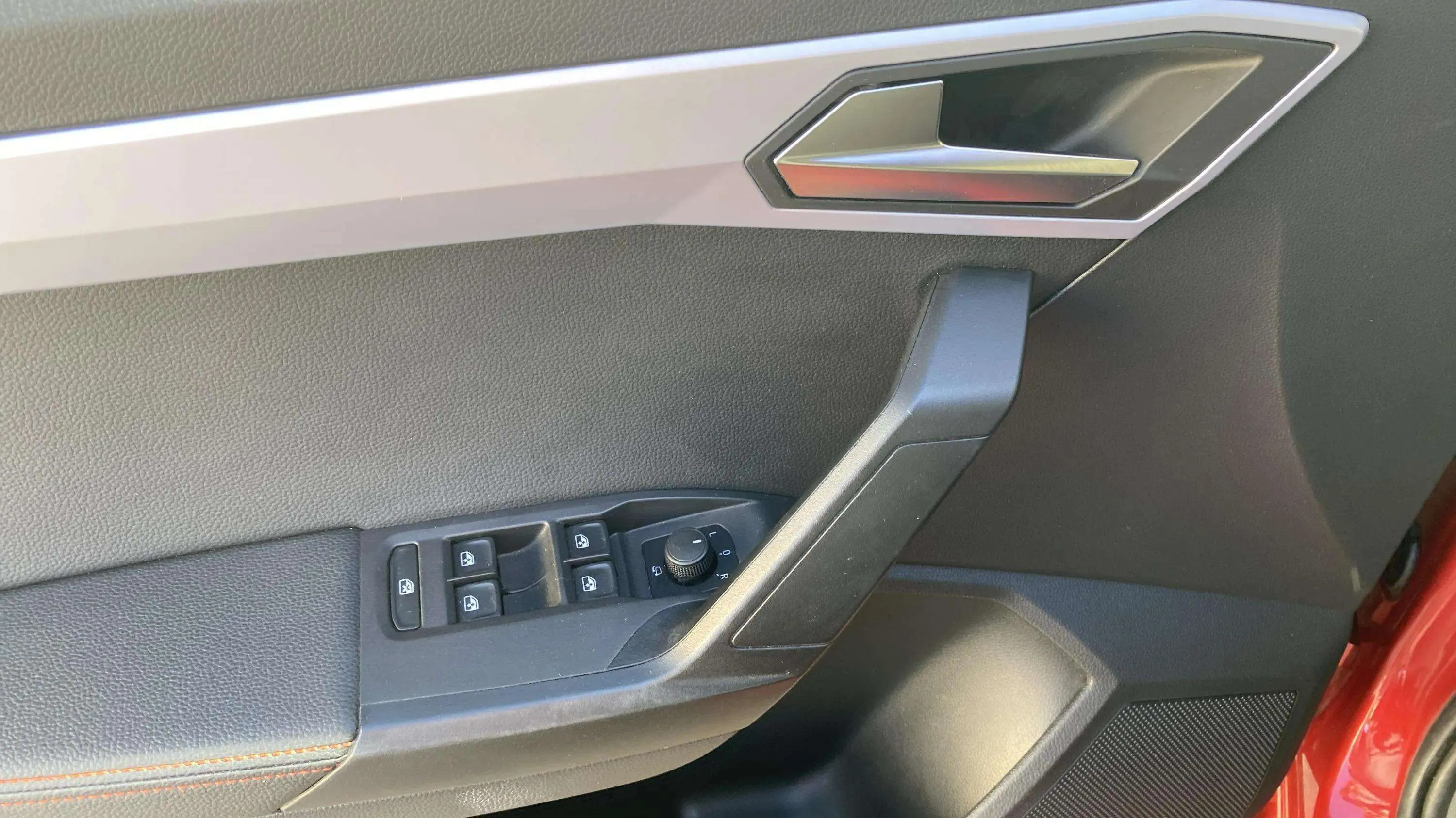 SEAT Arona 1.5 TSI DSG FR XL - foto 18