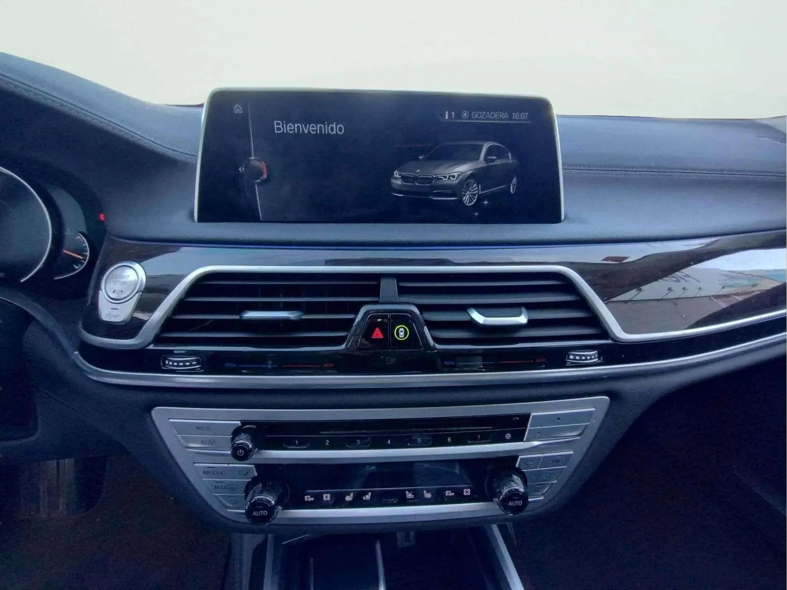 BMW Serie 7 750i - foto 14