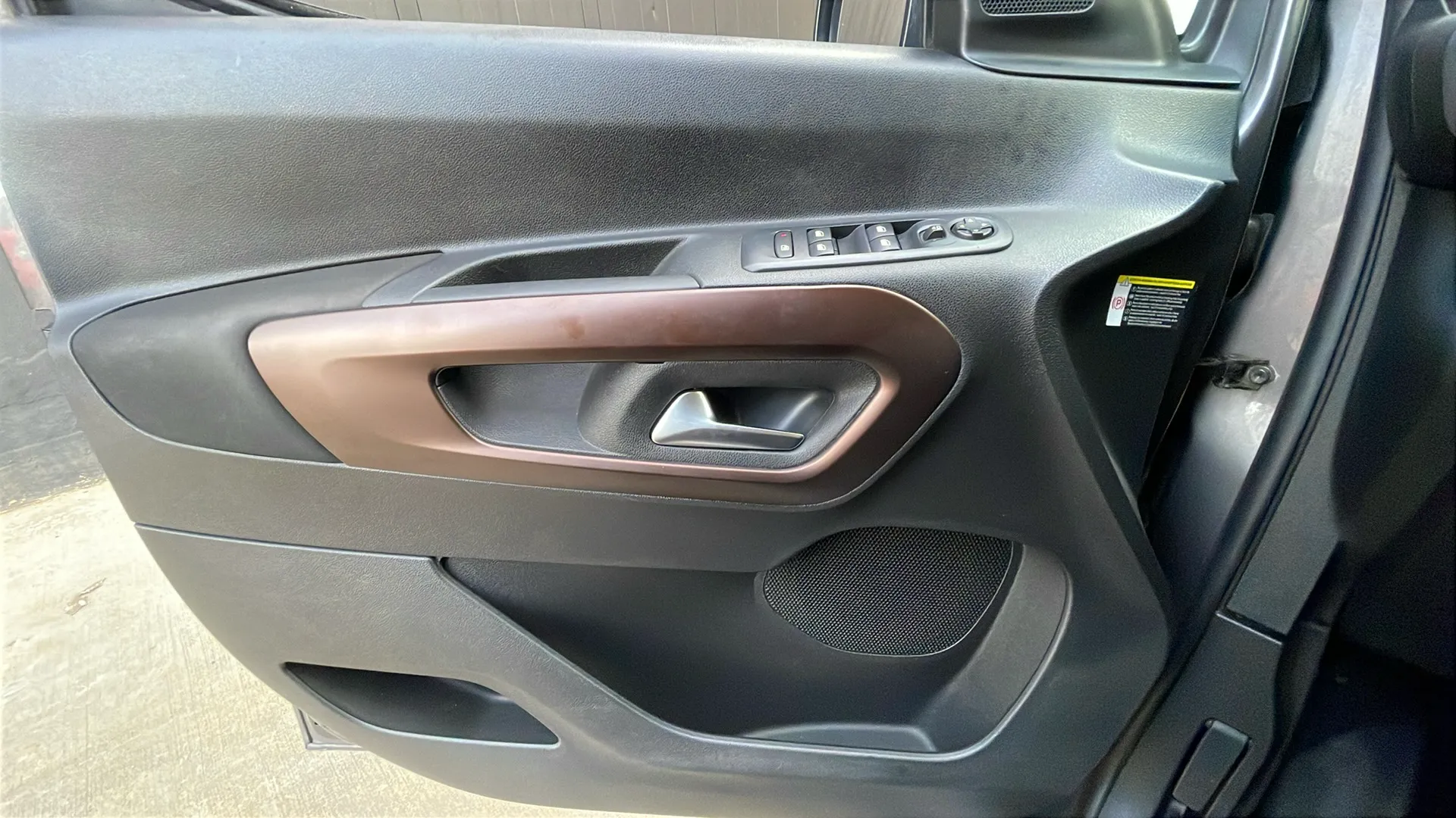 Peugeot Rifter Allure BlueHDi 100 - foto 15
