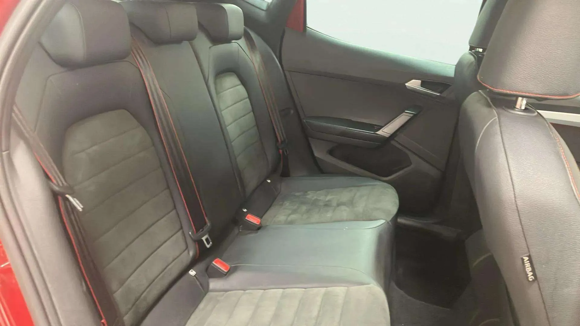 SEAT Arona 1.5 TSI DSG FR XL - foto 10