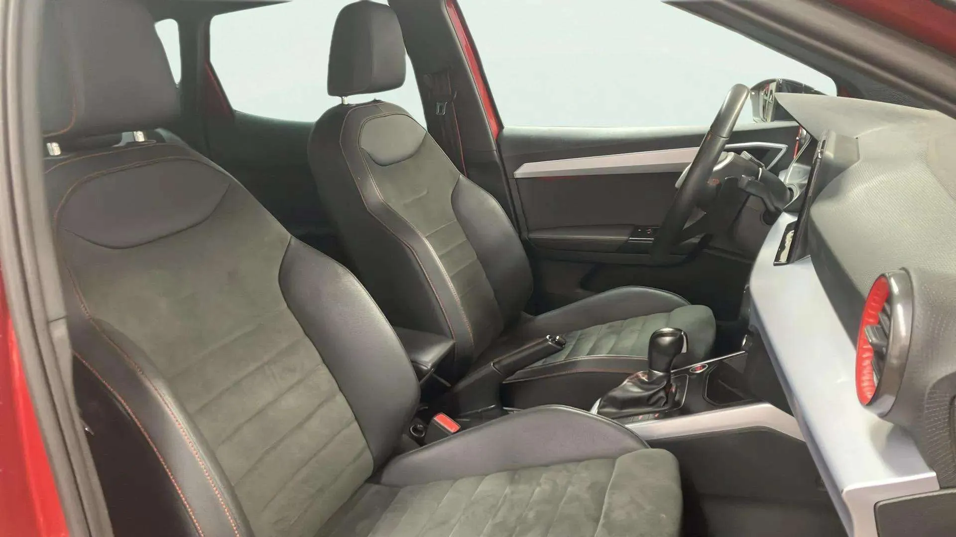 SEAT Arona 1.5 TSI DSG FR XL - foto 12