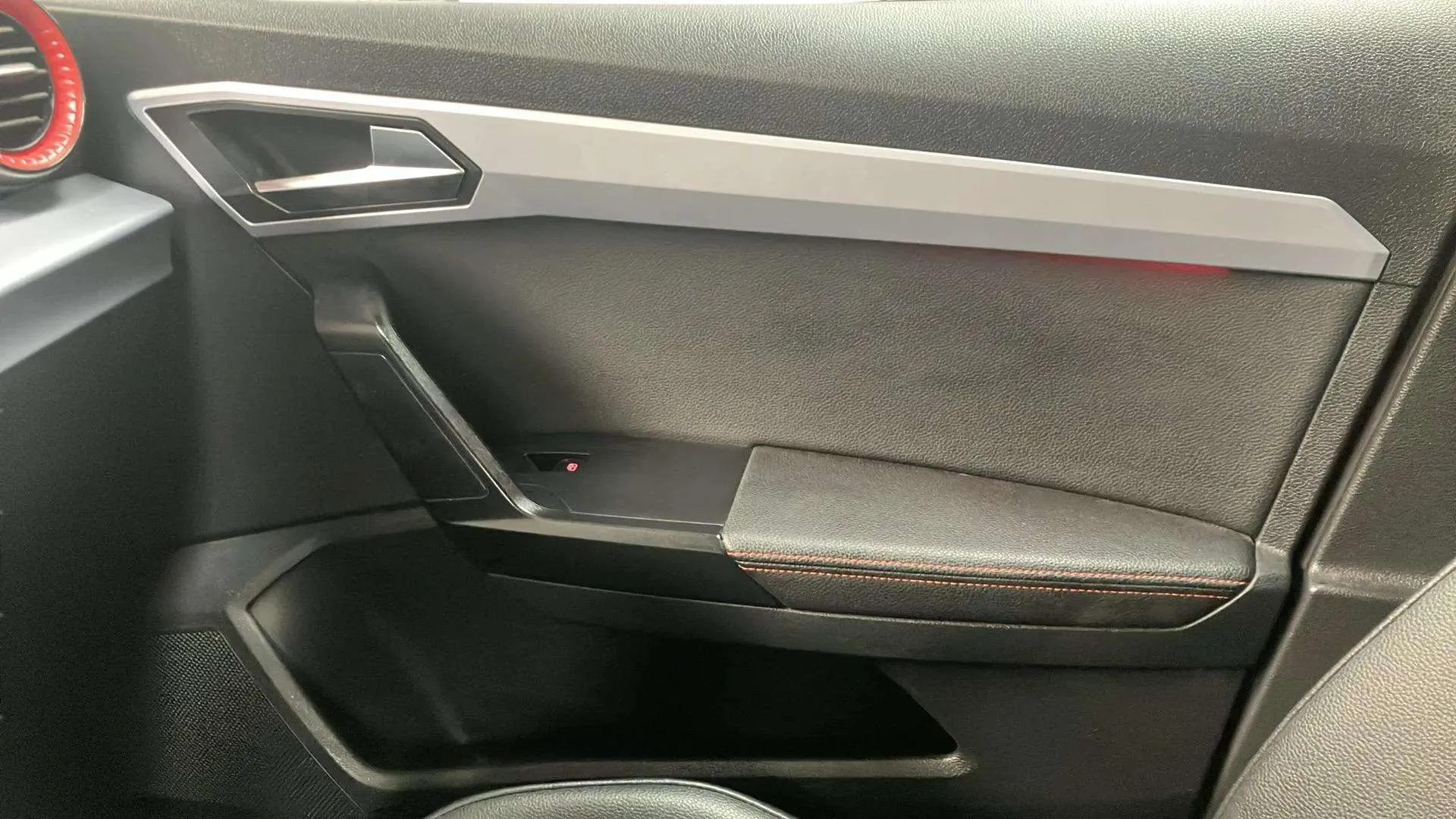 SEAT Arona 1.5 TSI DSG FR XL - foto 15