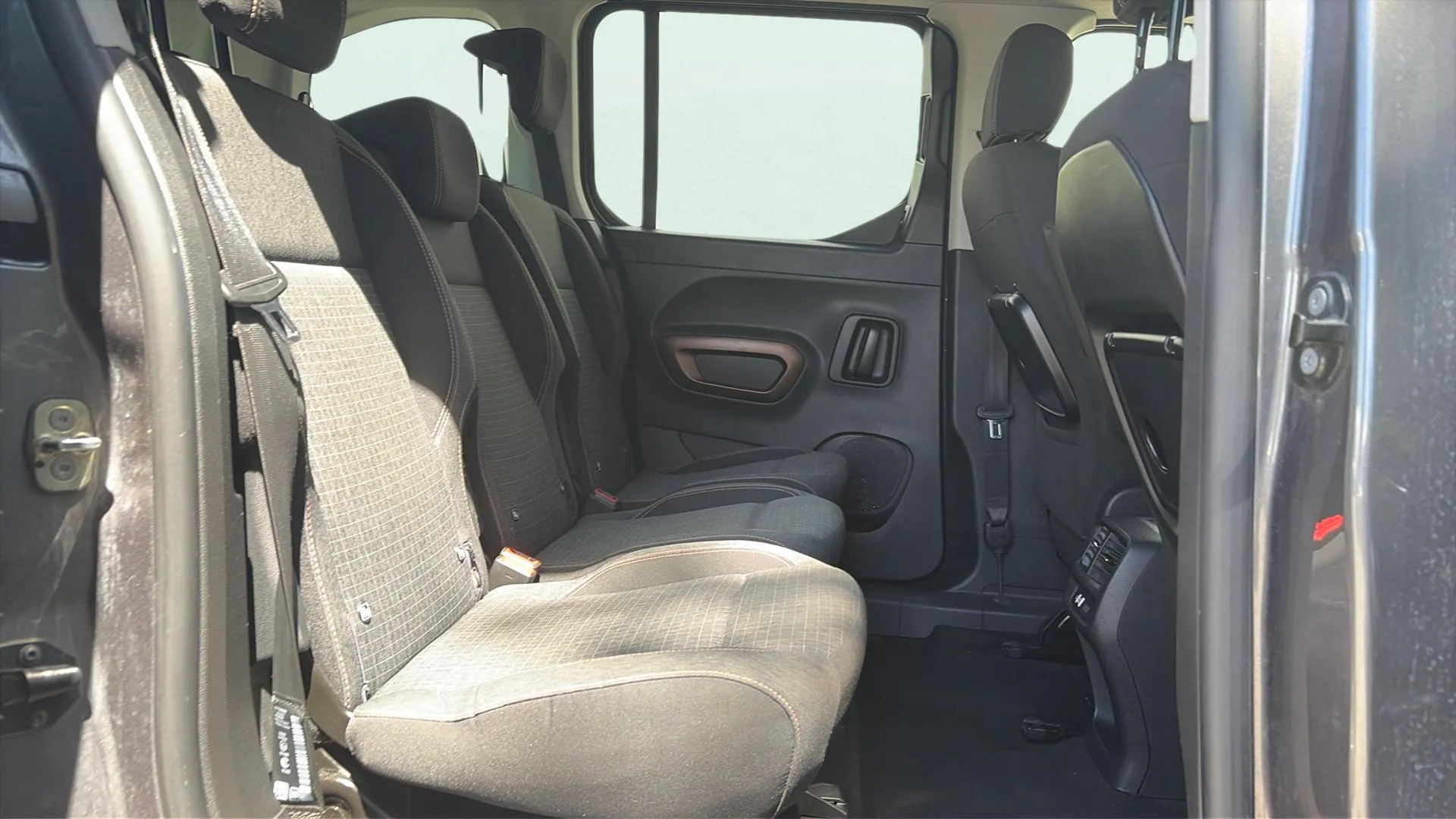 Peugeot Rifter Allure BlueHDi 100 - foto 13