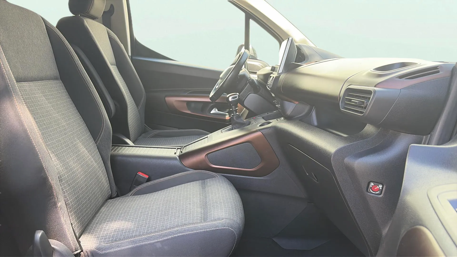 Peugeot Rifter Allure BlueHDi 100 - foto 12