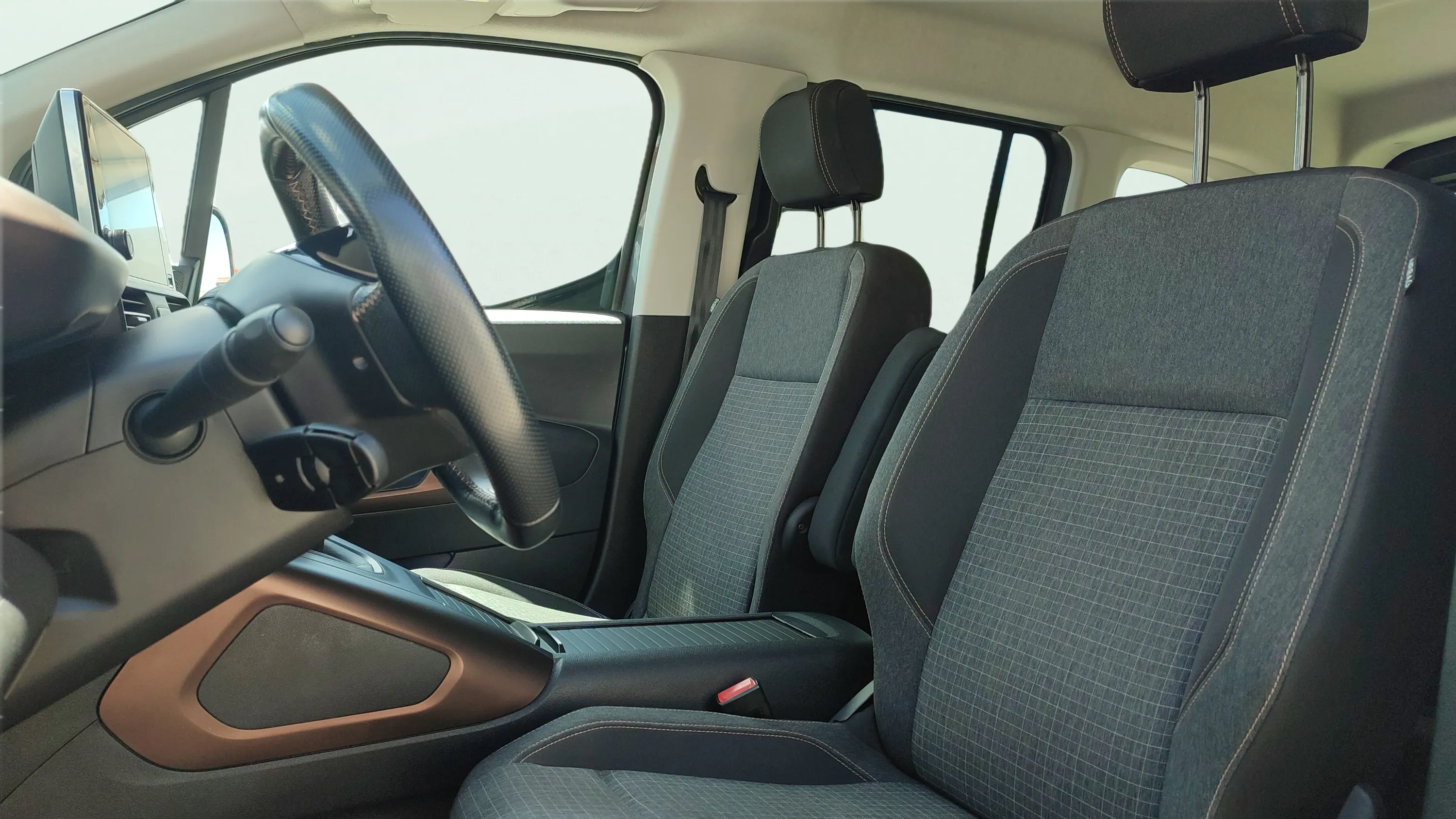 Peugeot Rifter GT BlueHDi 100 - foto 15