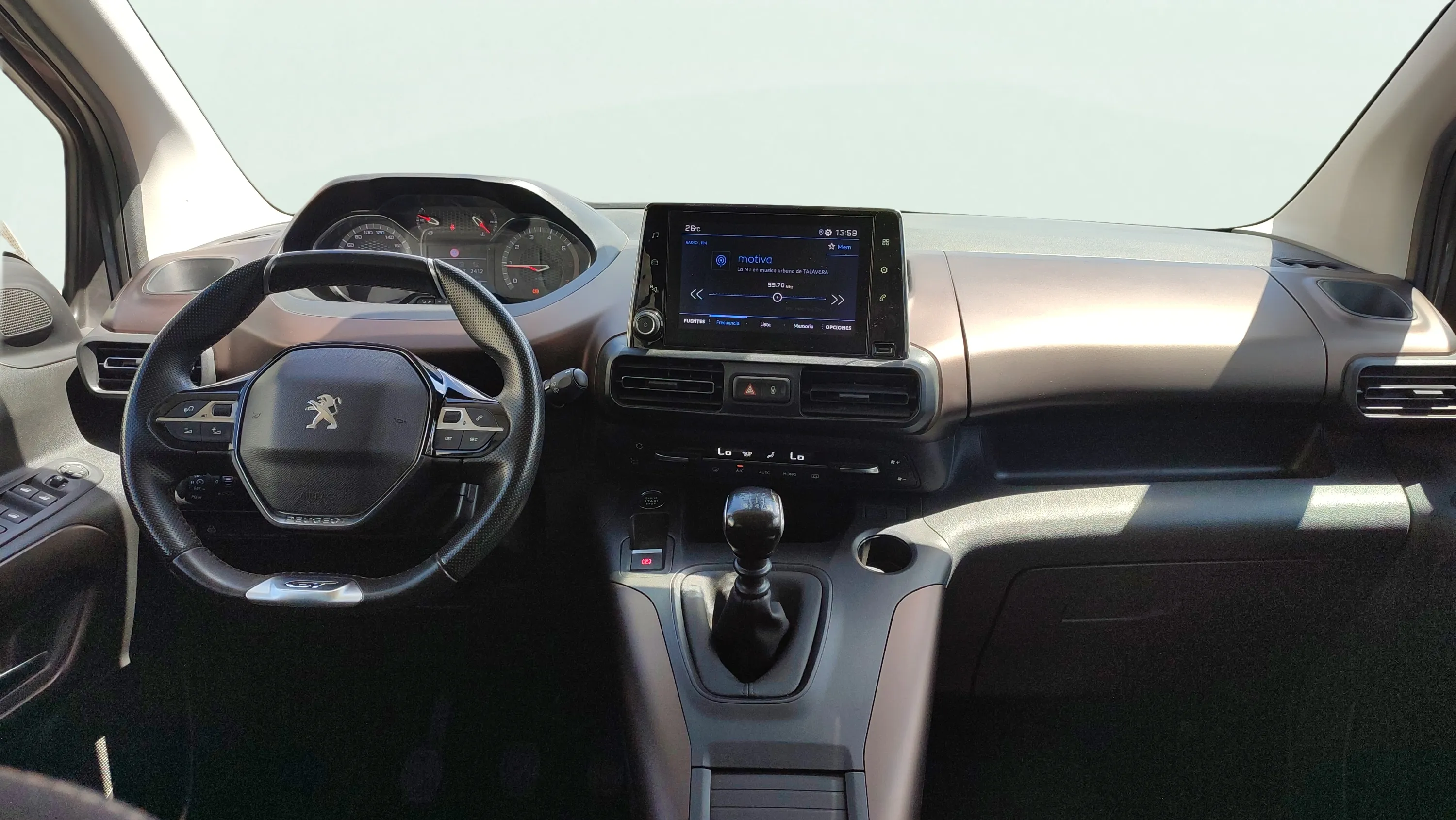 Peugeot Rifter GT BlueHDi 100 - foto 12