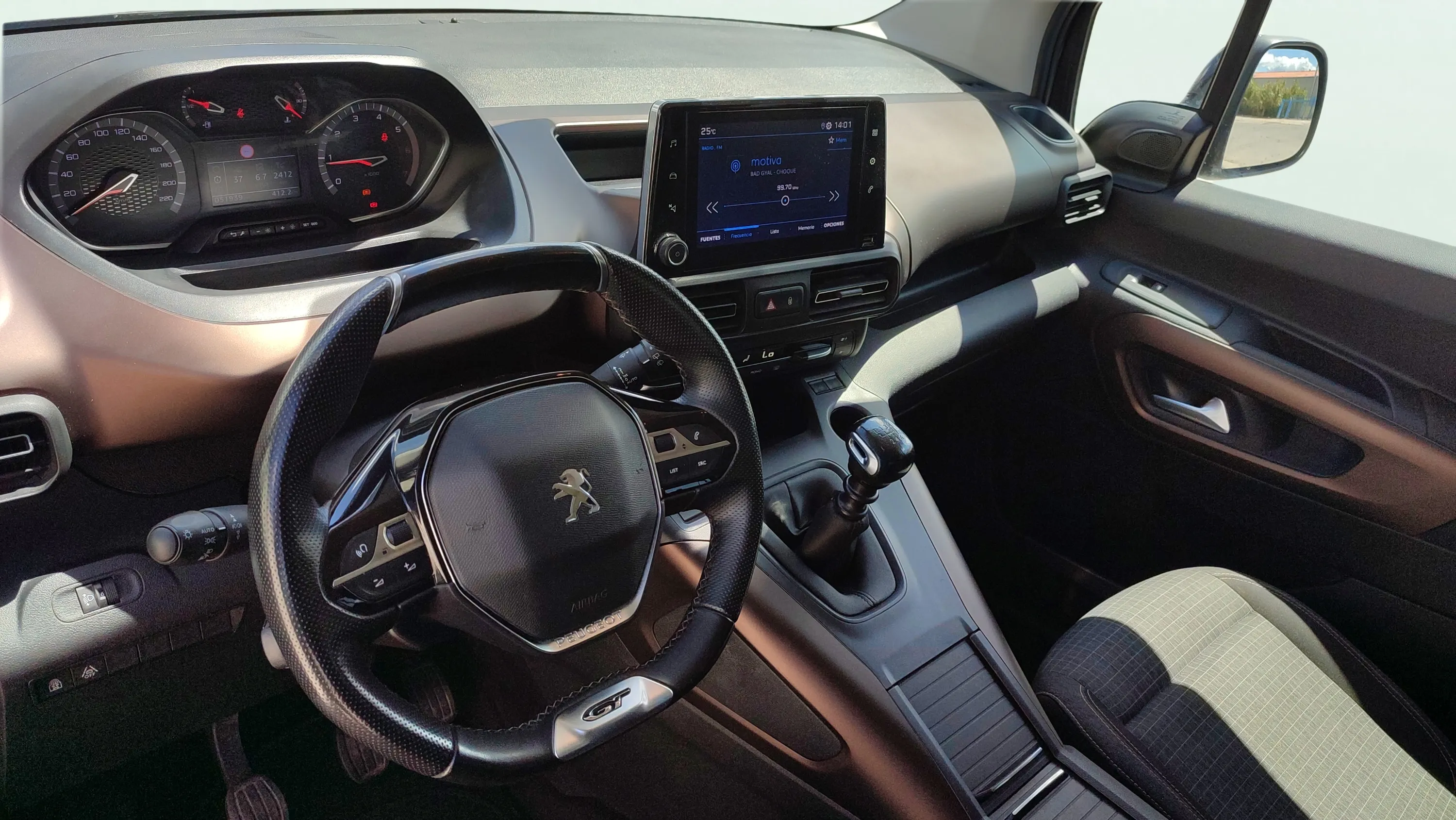 Peugeot Rifter GT BlueHDi 100 - foto 10