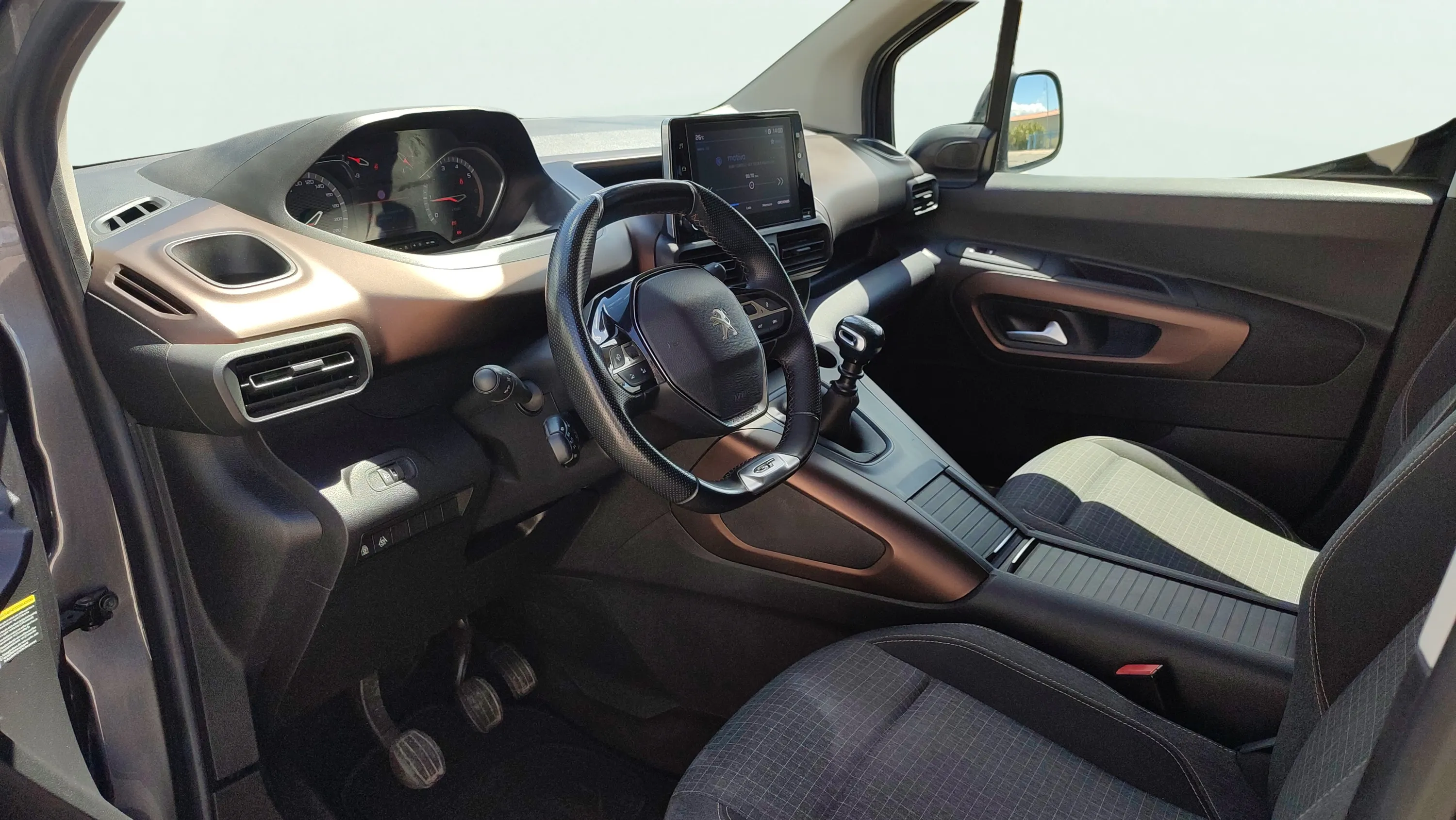 Peugeot Rifter GT BlueHDi 100 - foto 9