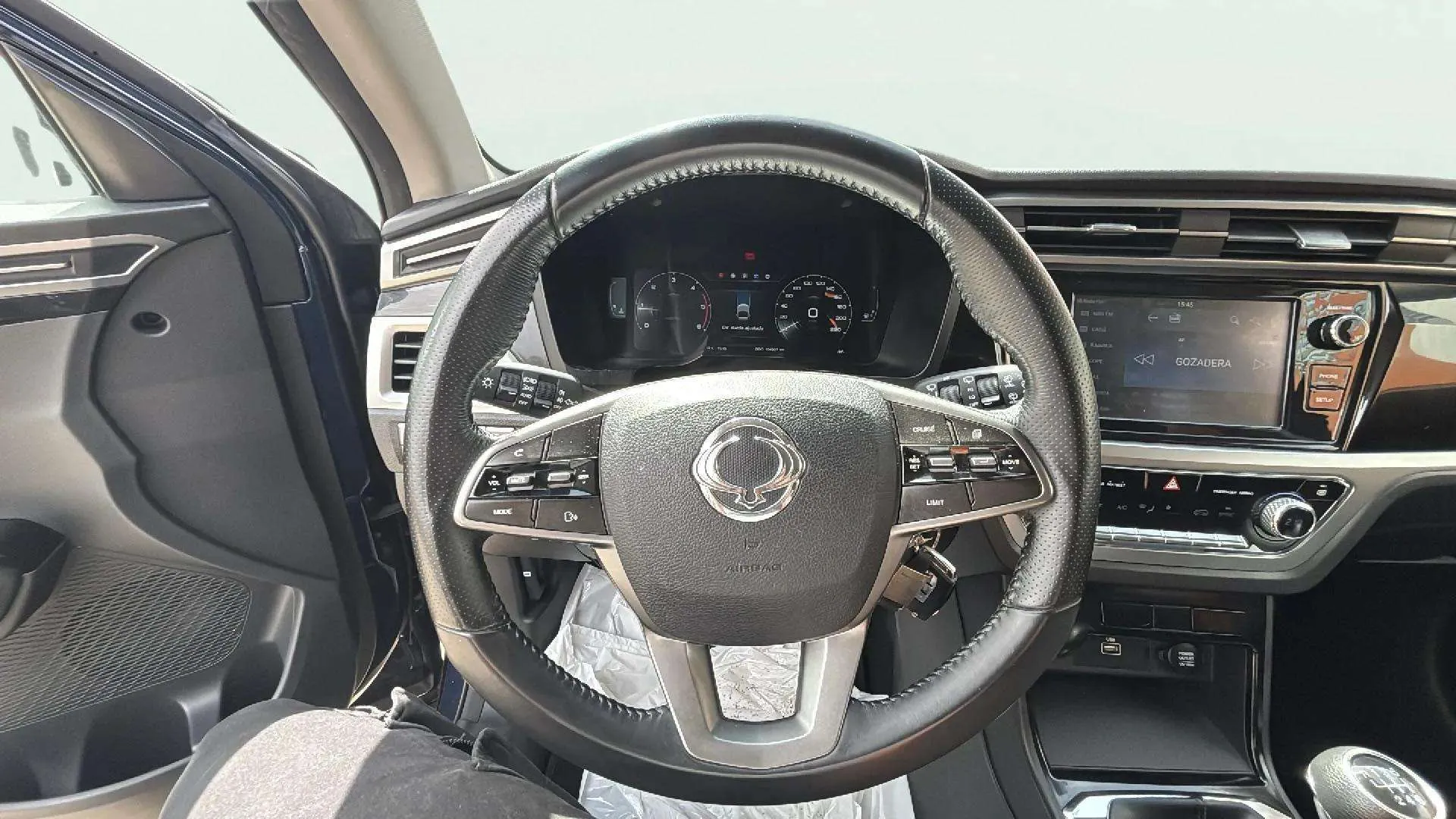 SsangYong Korando D16T Limited - foto 19