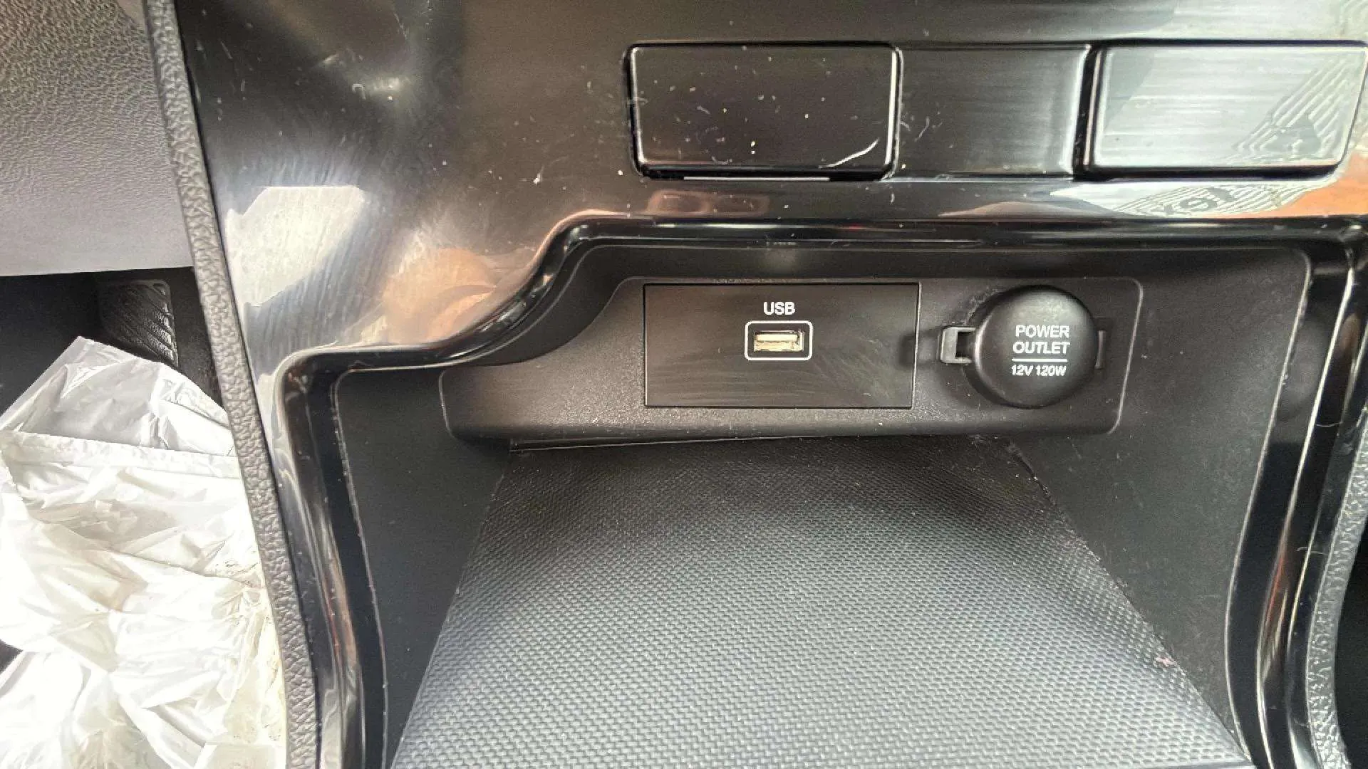 SsangYong Korando D16T Limited - foto 35
