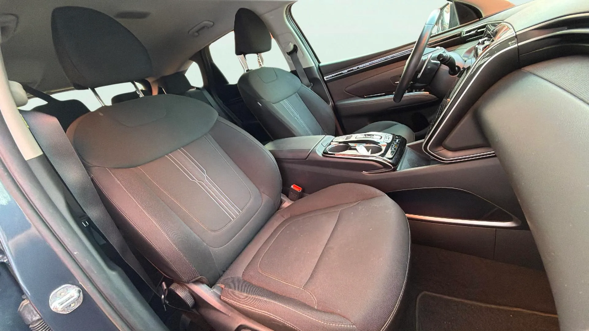 Hyundai Tucson 1.6 CRDi 48V Tecno DCT 2C - foto 14