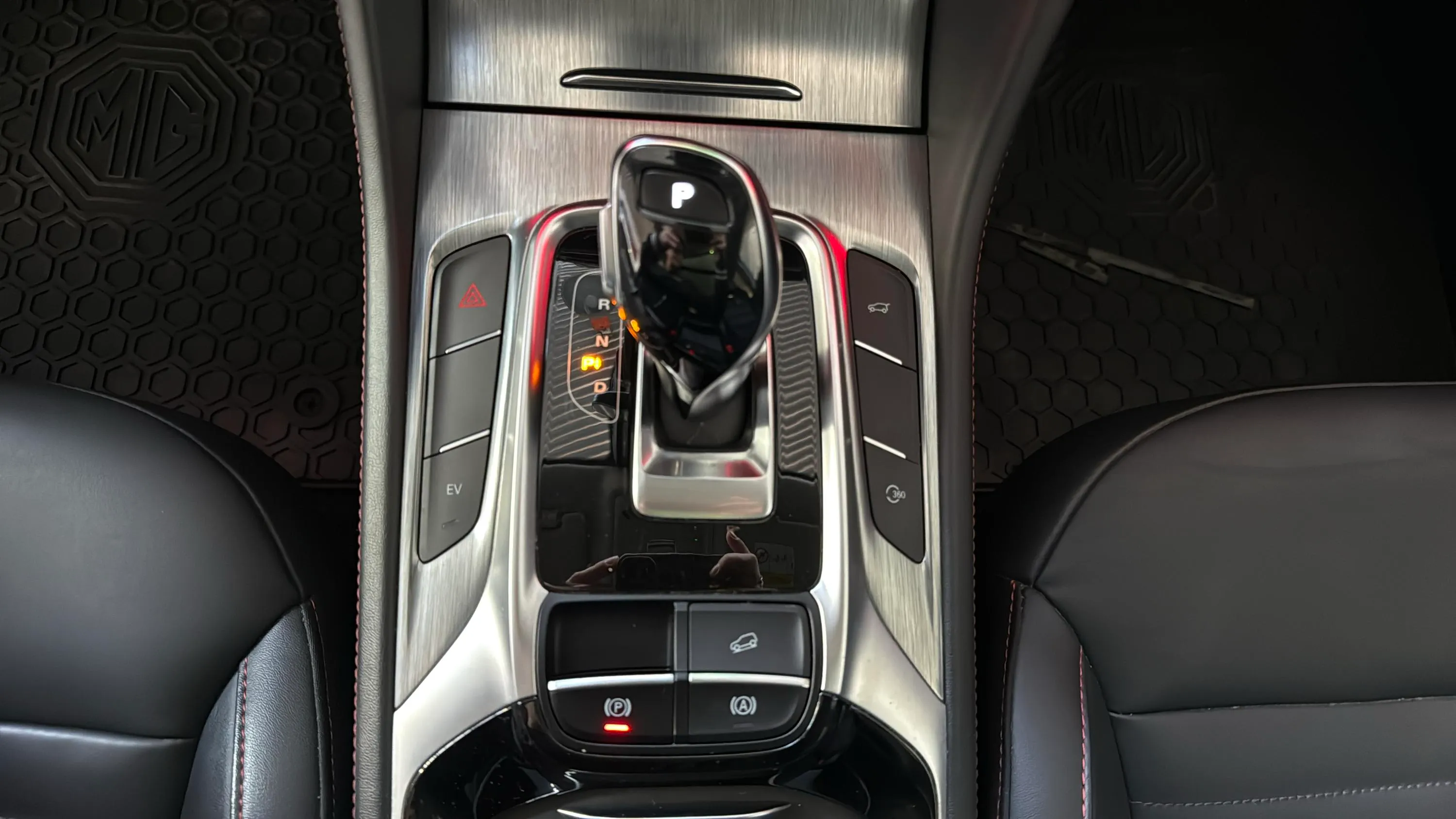 MG HS 1.5T-GDI PHEV Comfort - foto 33