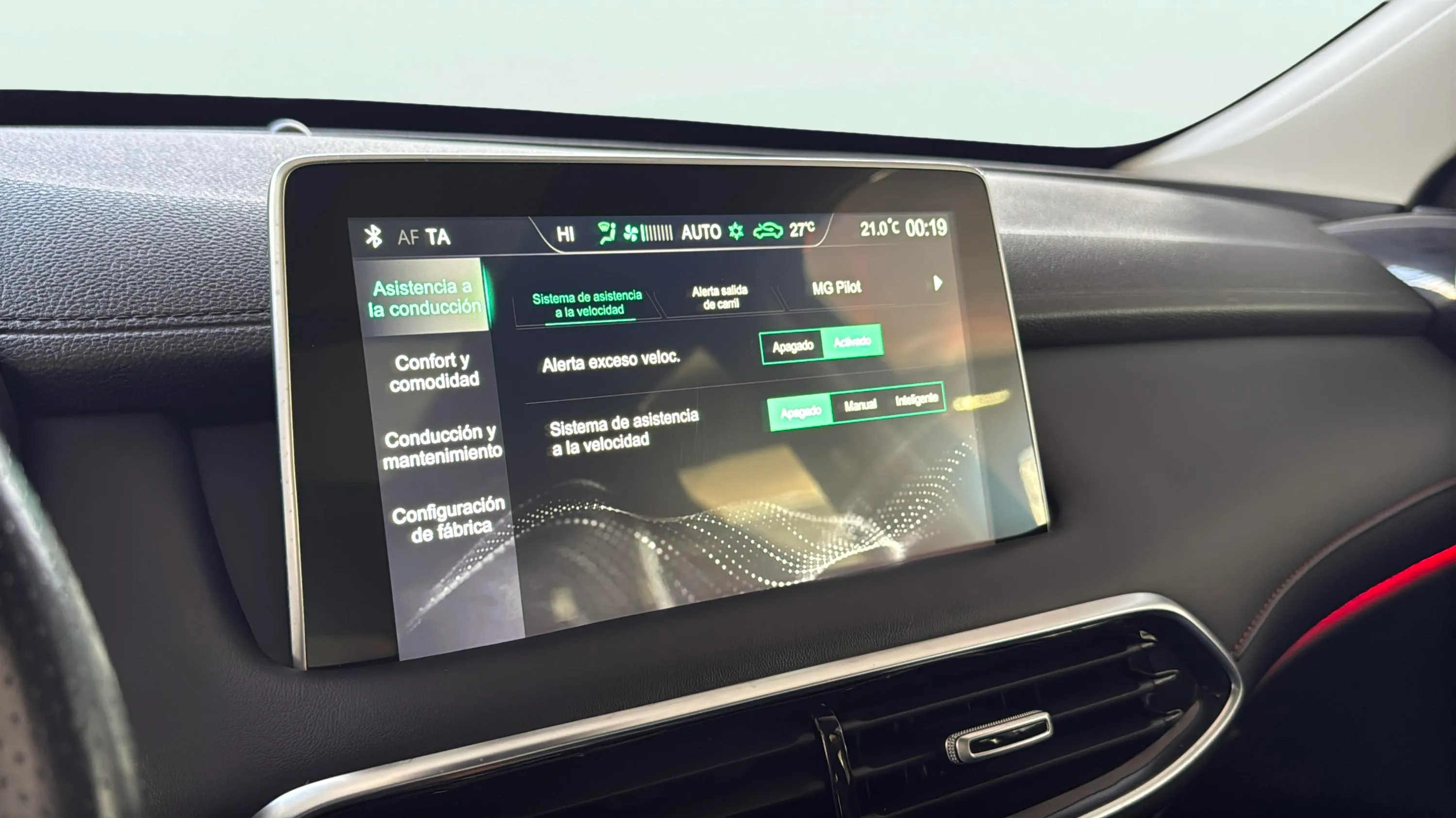 MG HS 1.5T-GDI PHEV Comfort - foto 35
