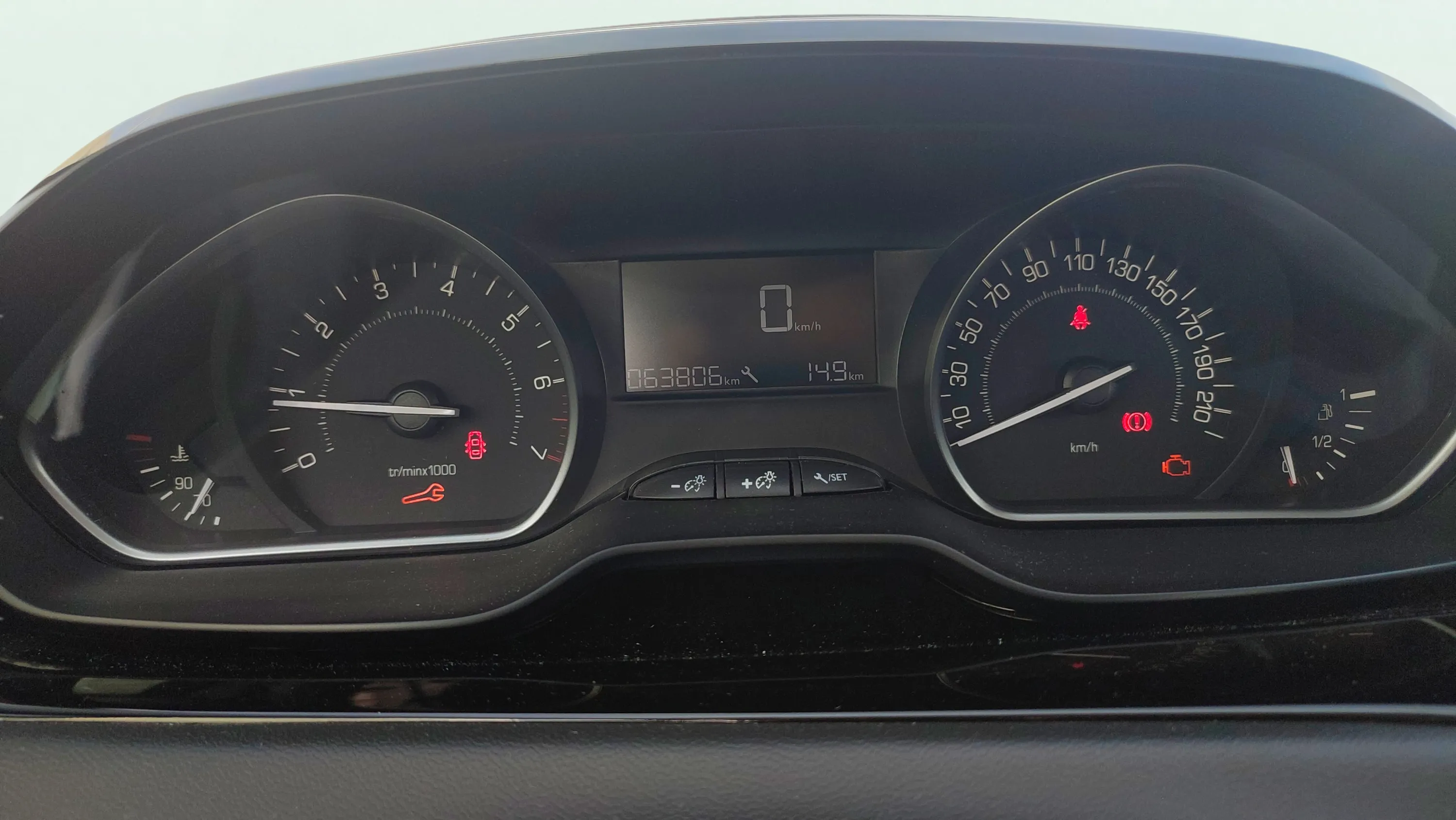 Peugeot 208 Signature 1.2L PureTech - foto 14