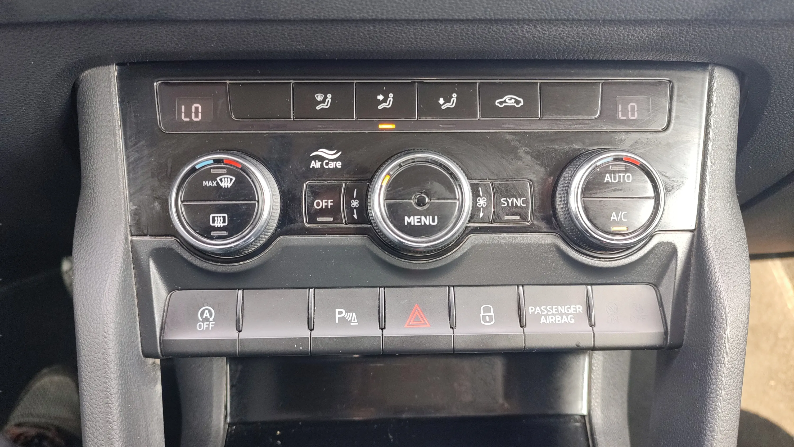 Škoda Karoq 2.0 TDI DSG 4x4 Ambition - foto 15