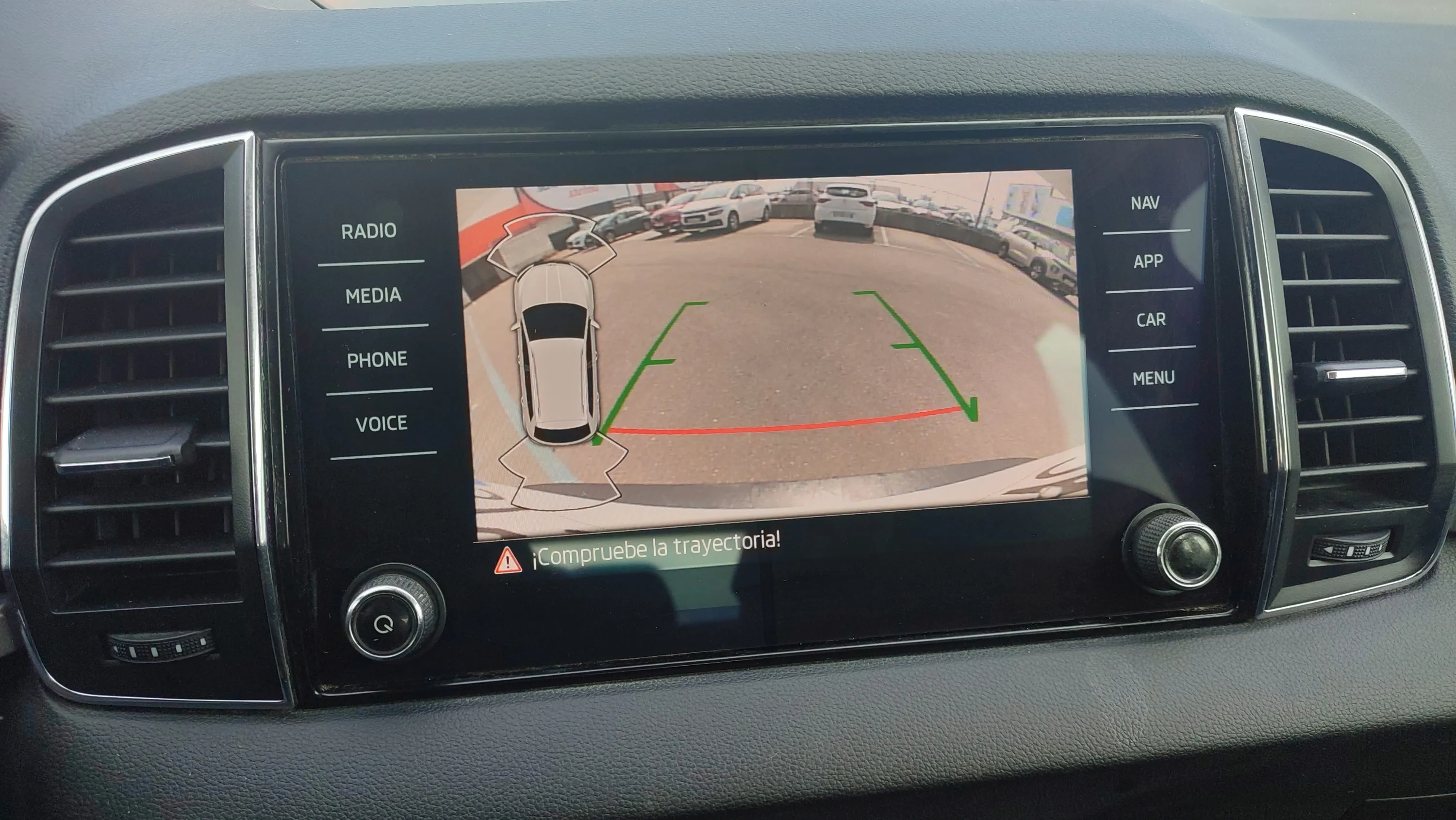 Škoda Karoq 2.0 TDI DSG 4x4 Ambition - foto 11