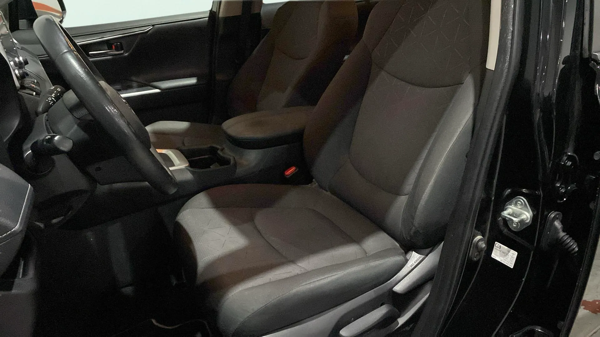 Toyota RAV4 2.5l 220H Advance - foto 13