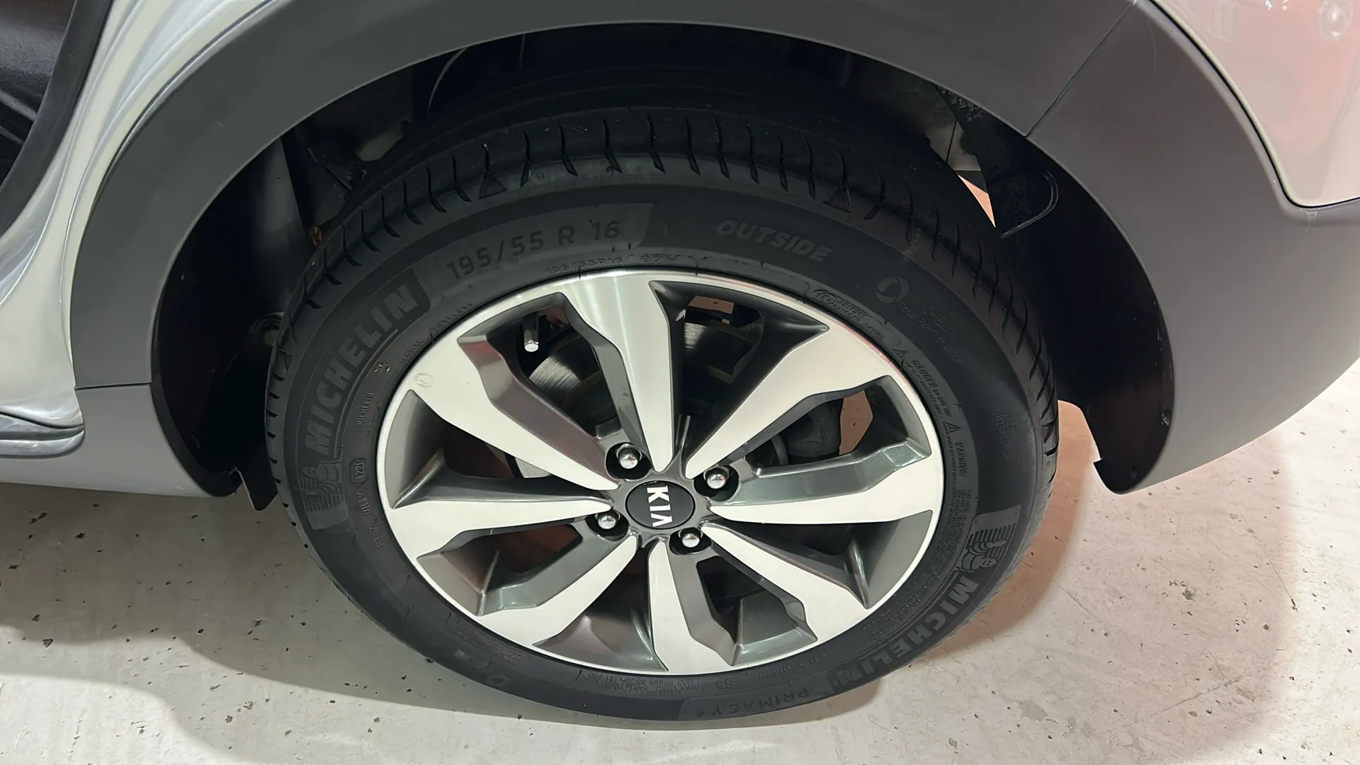 Kia Stonic 1.0 T-GDi MHEV iMT Drive - foto 9