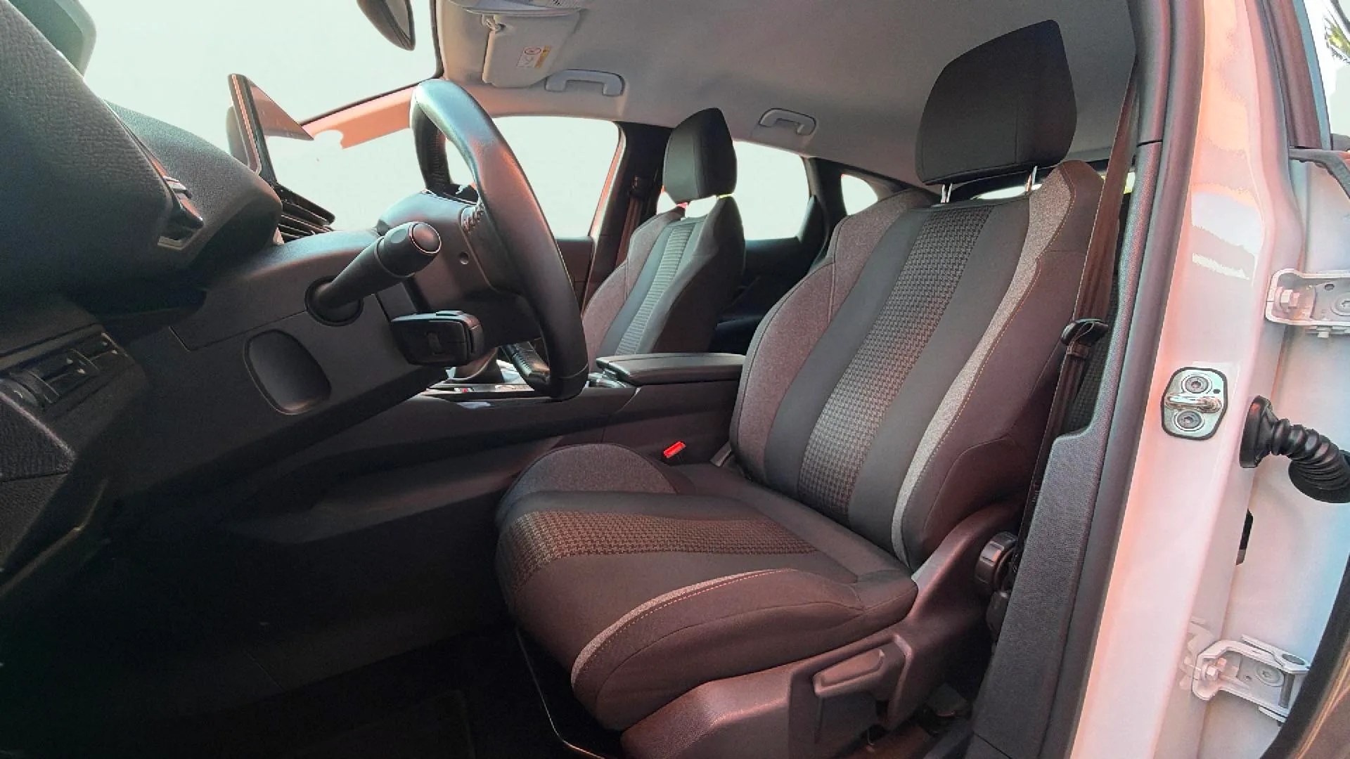 Peugeot 3008 1.5 BlueHDi Active Pack - foto 13